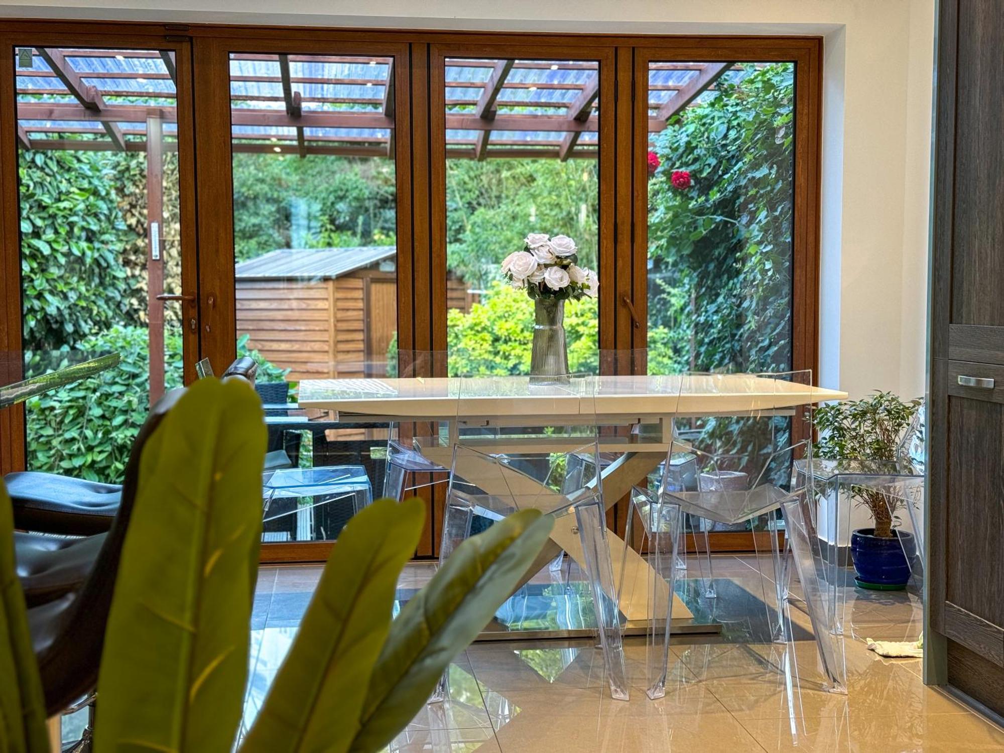 Luxurious 3bed House With Bath & Garden Vakantiehuis Londen