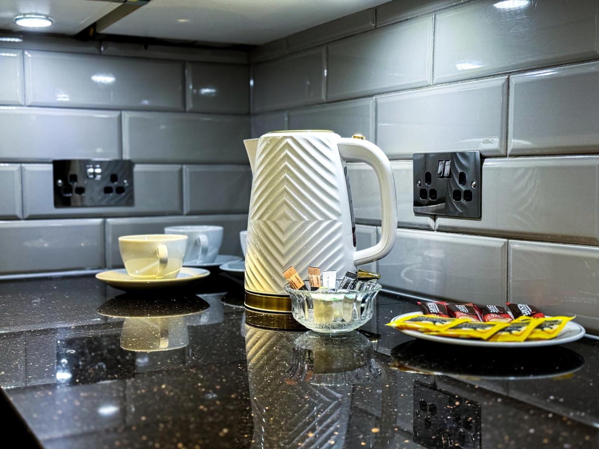 Vakantiehuis Luxurious 3bed House With Bath & Garden Londen