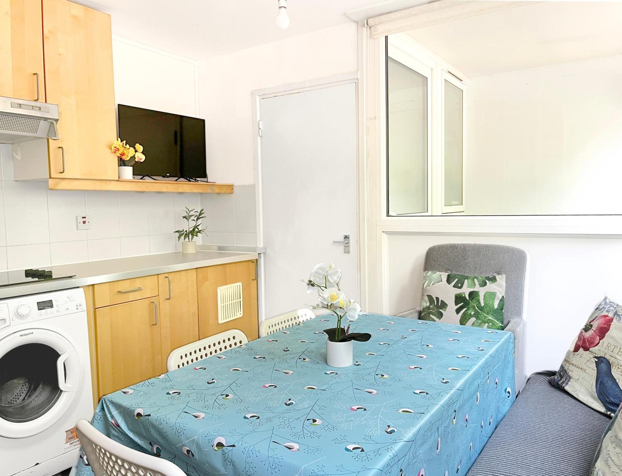 Delightful Large Apt. Fitzrovia W1 Near Oxford St London