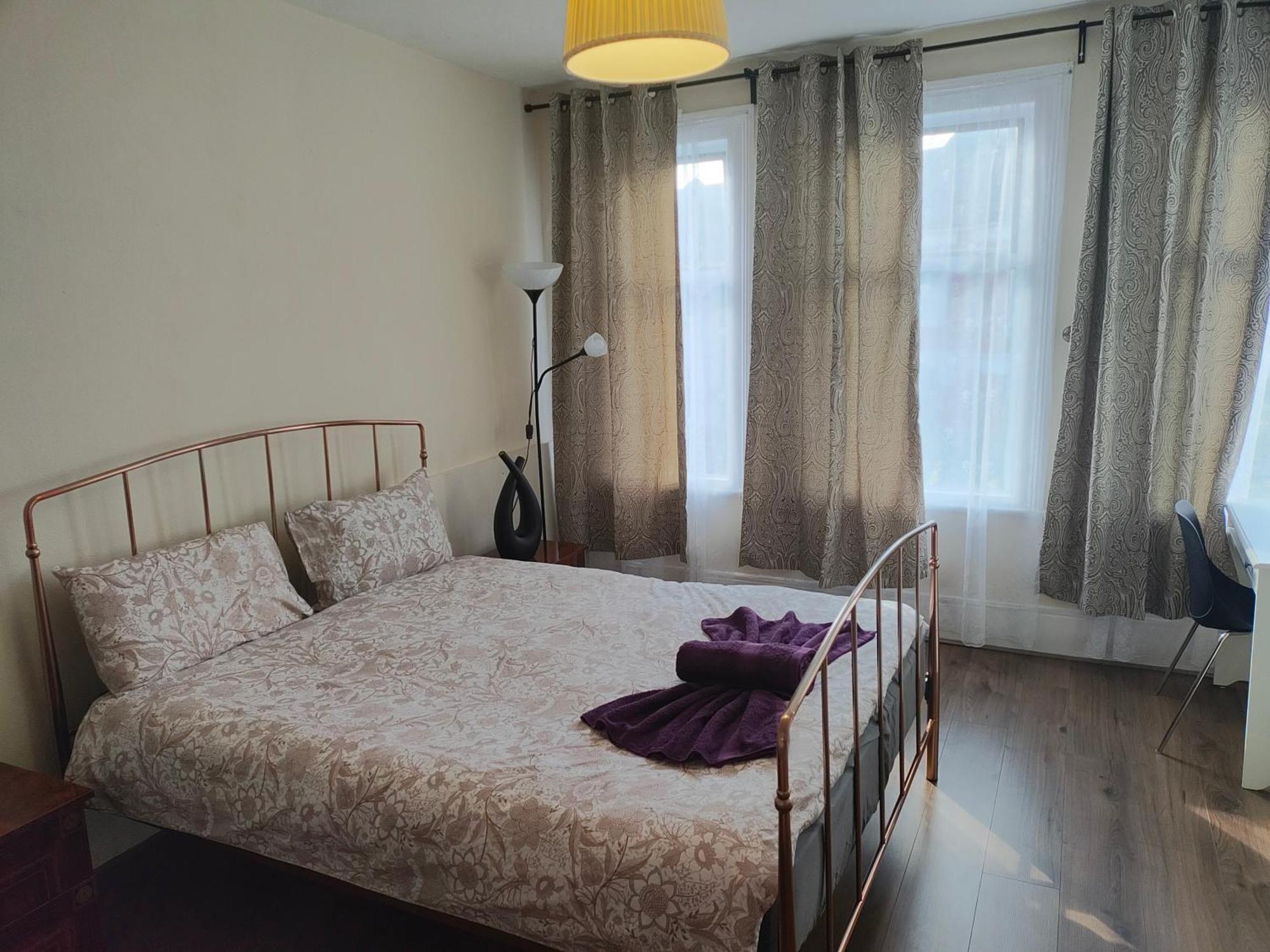 Gjestgiverier Elegant King Bed Get Away *