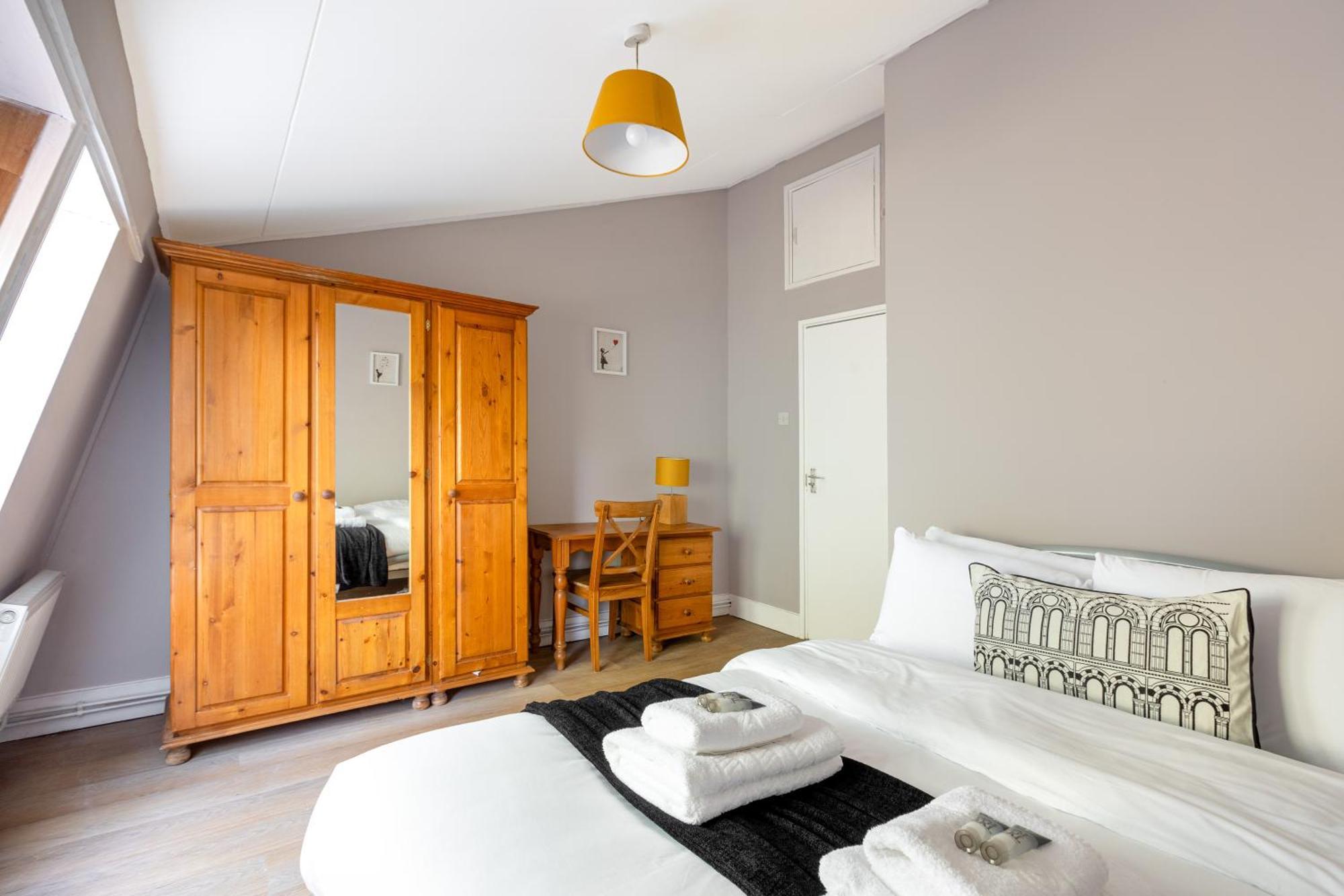 Magnificent 3br With Balcony Londen