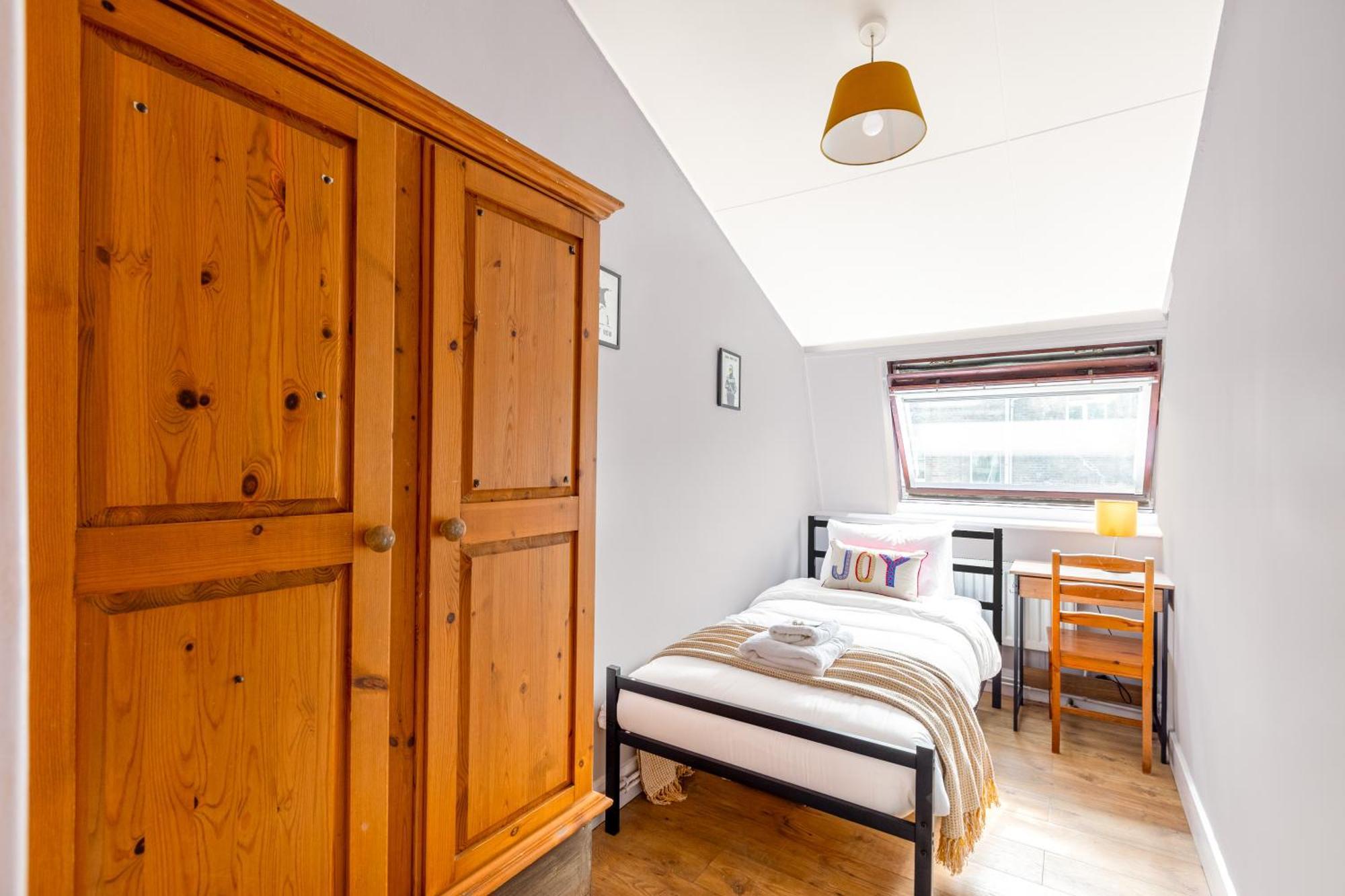 Magnificent 3br With Balcony Appartement