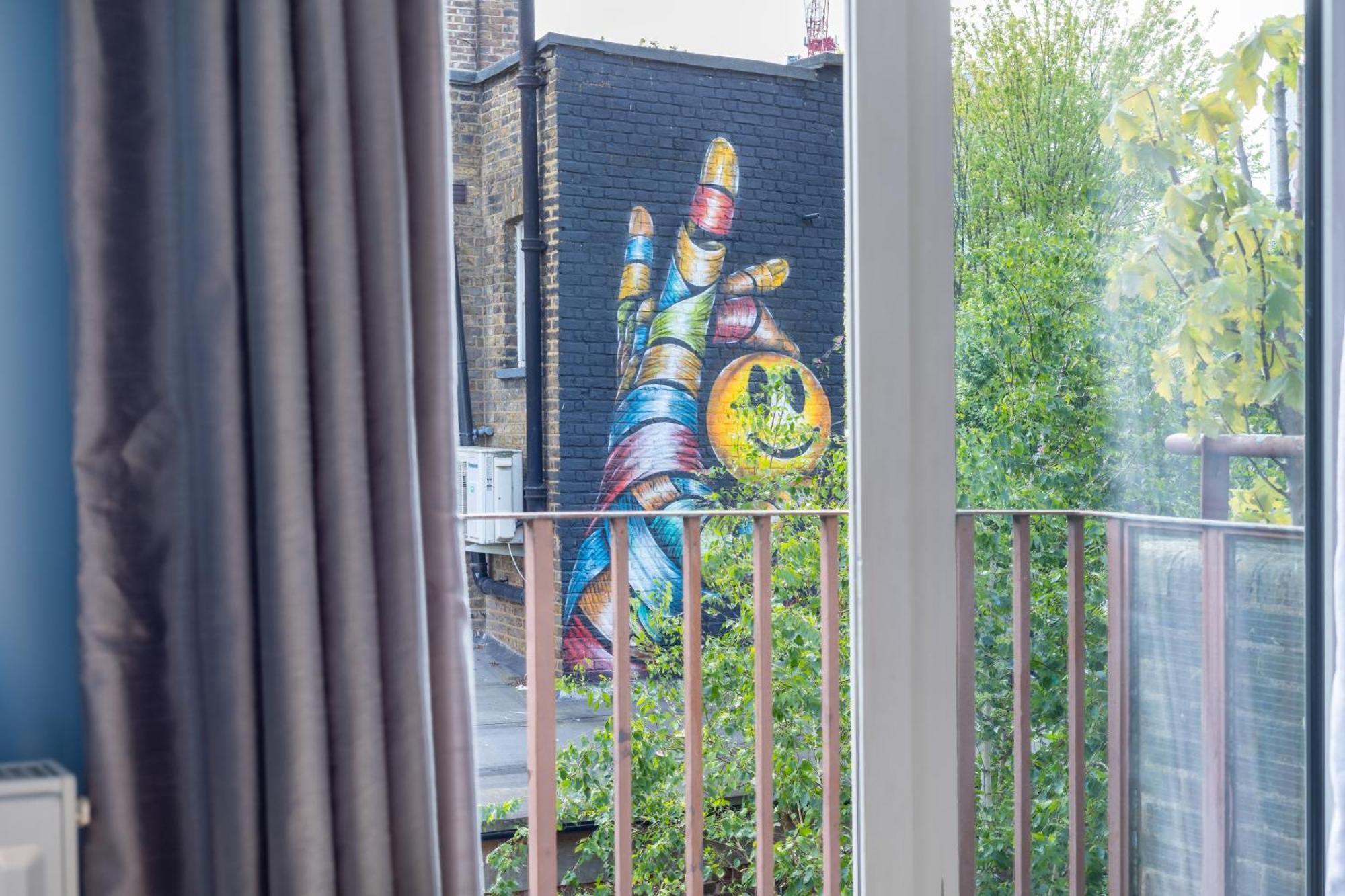 Magnificent 3br With Balcony Appartement Londen