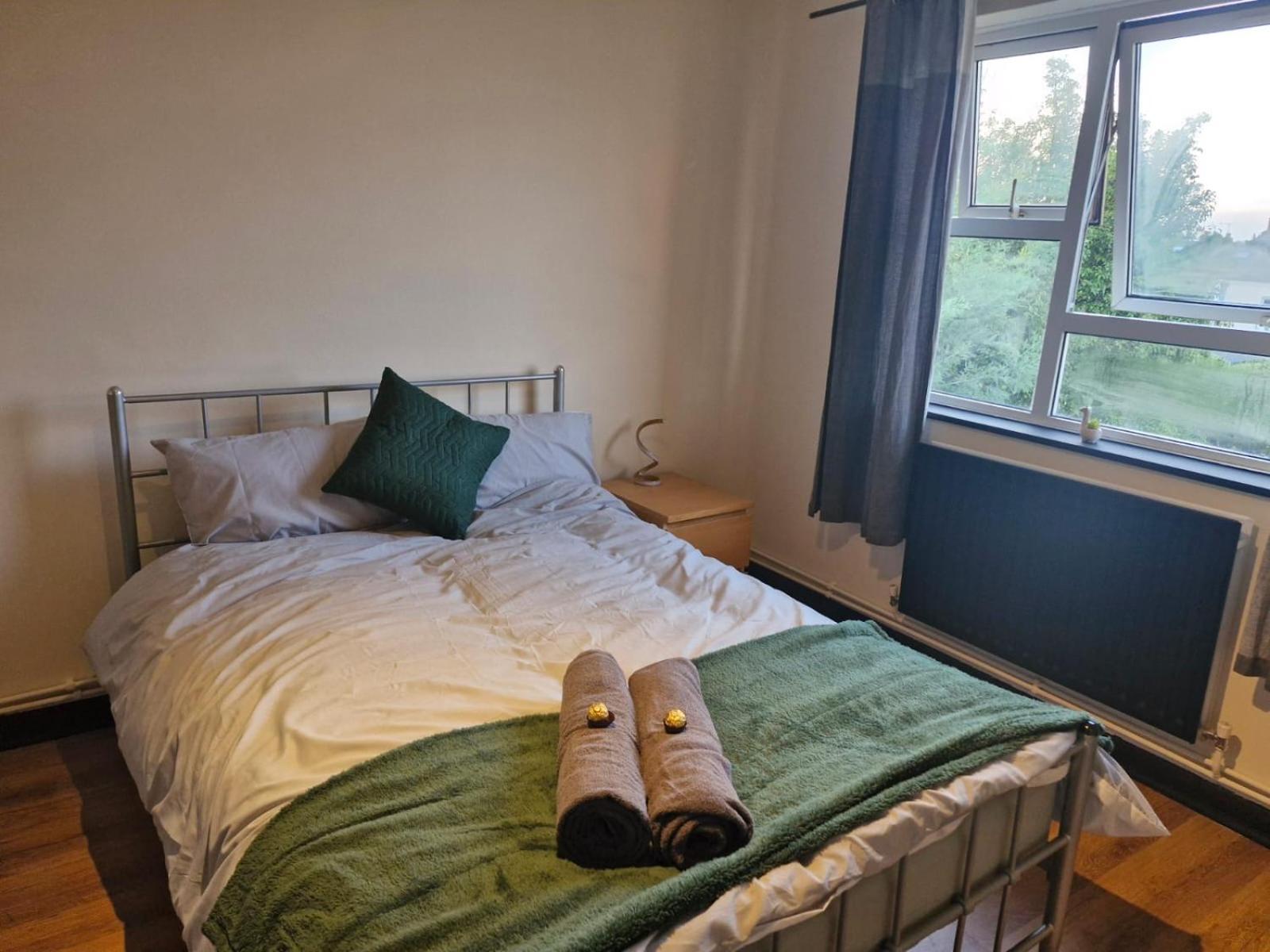 Leilighet Elegant & Spacious 2-bedroom In Wimbledon *