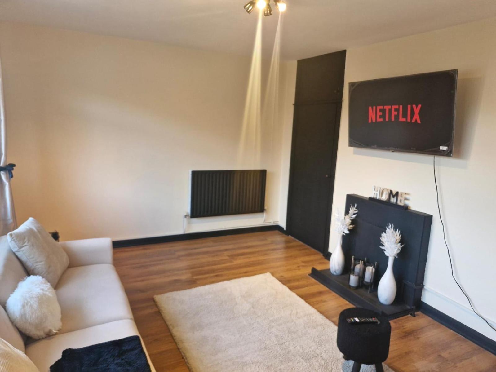 Elegant & Spacious 2-bedroom In Wimbledon *