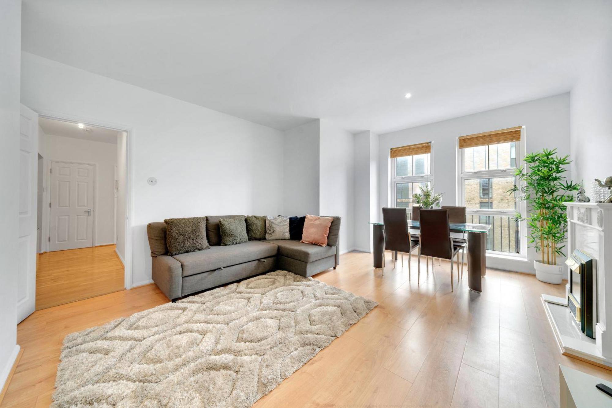 Spacious Two Bedroom Private In Tower Bridge Bridge Apartment London