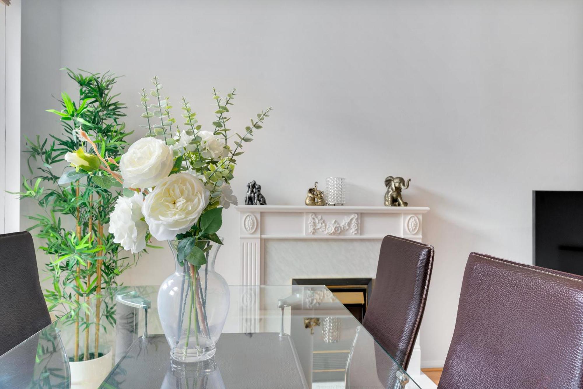 Apartment Spacious Two Bedroom Private In Tower Bridge Bridge