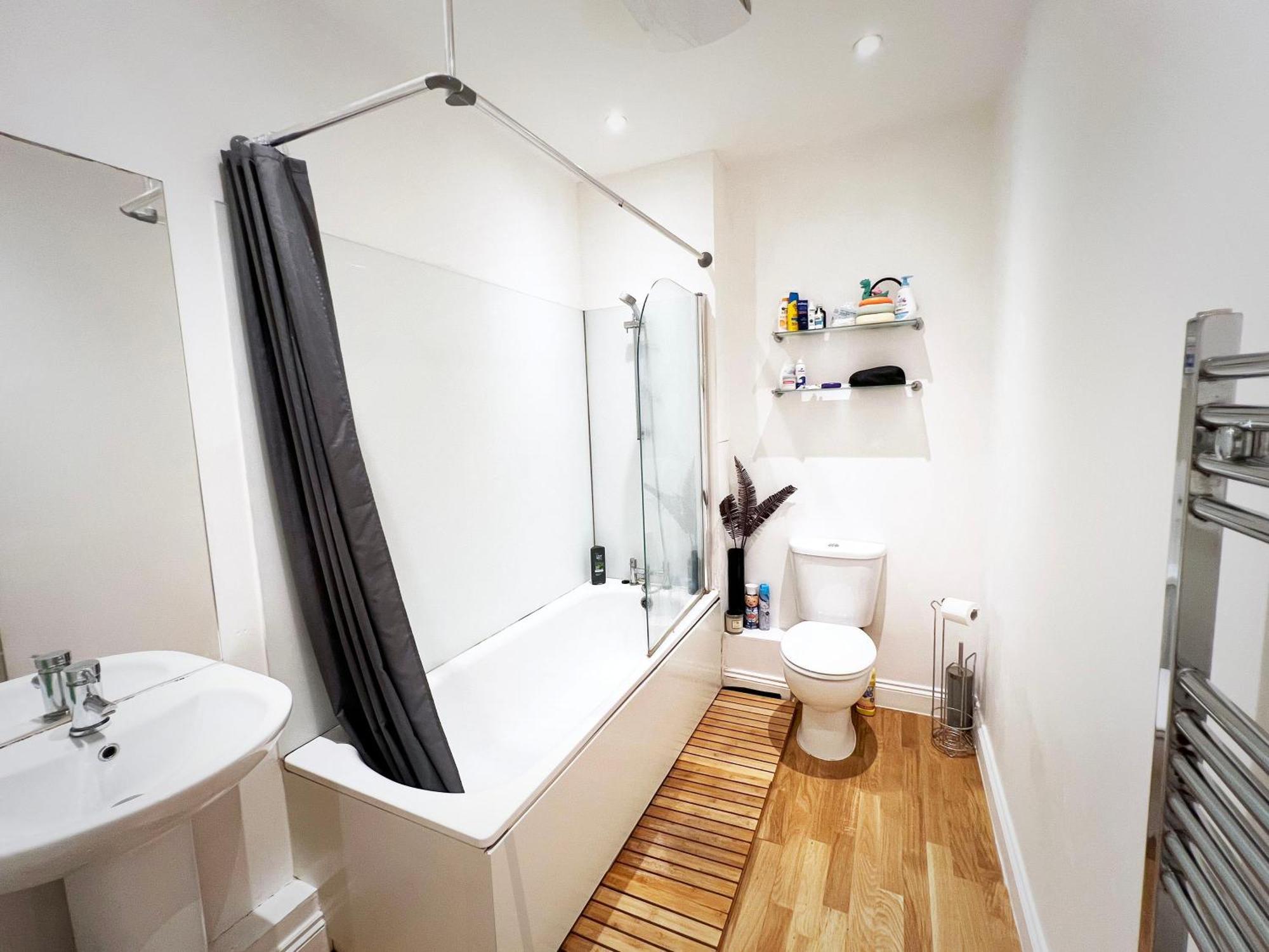 Bedroom 1, Queens Road Accommodatie bij particulieren Londen