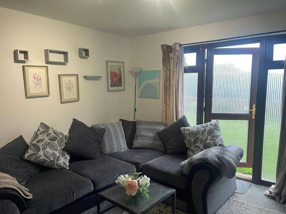 Private Close To Train Station