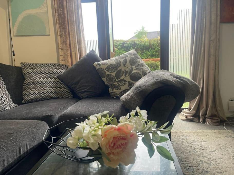 Private Close To Train Station * London