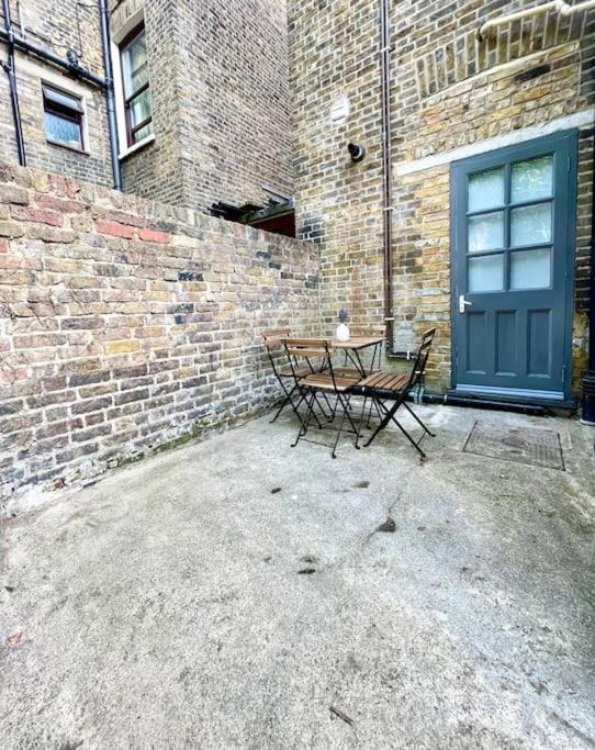 Apartment A Ground Floor One Double Bedroom Flat With Garden London