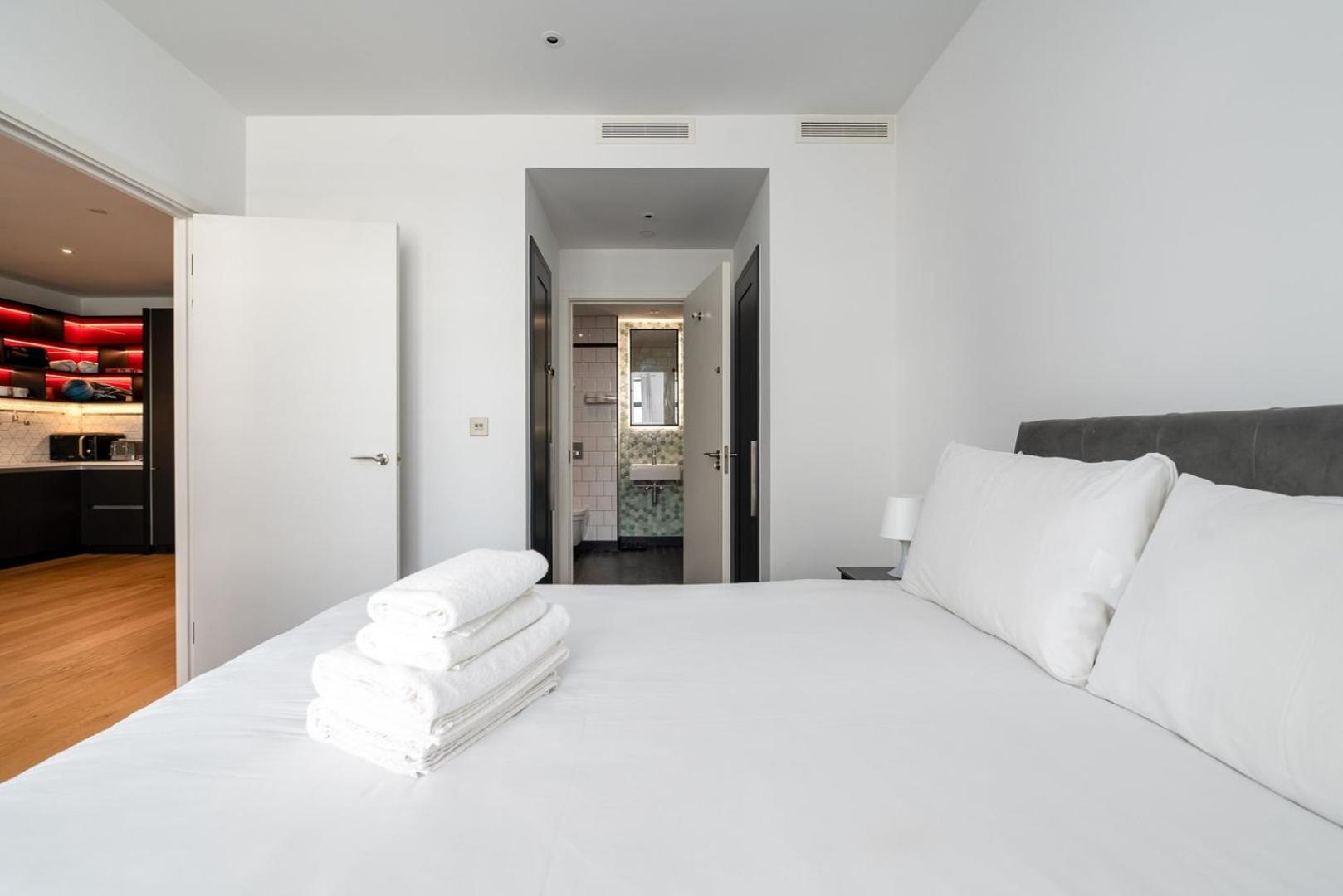 Guestready - Contemporary Living In London