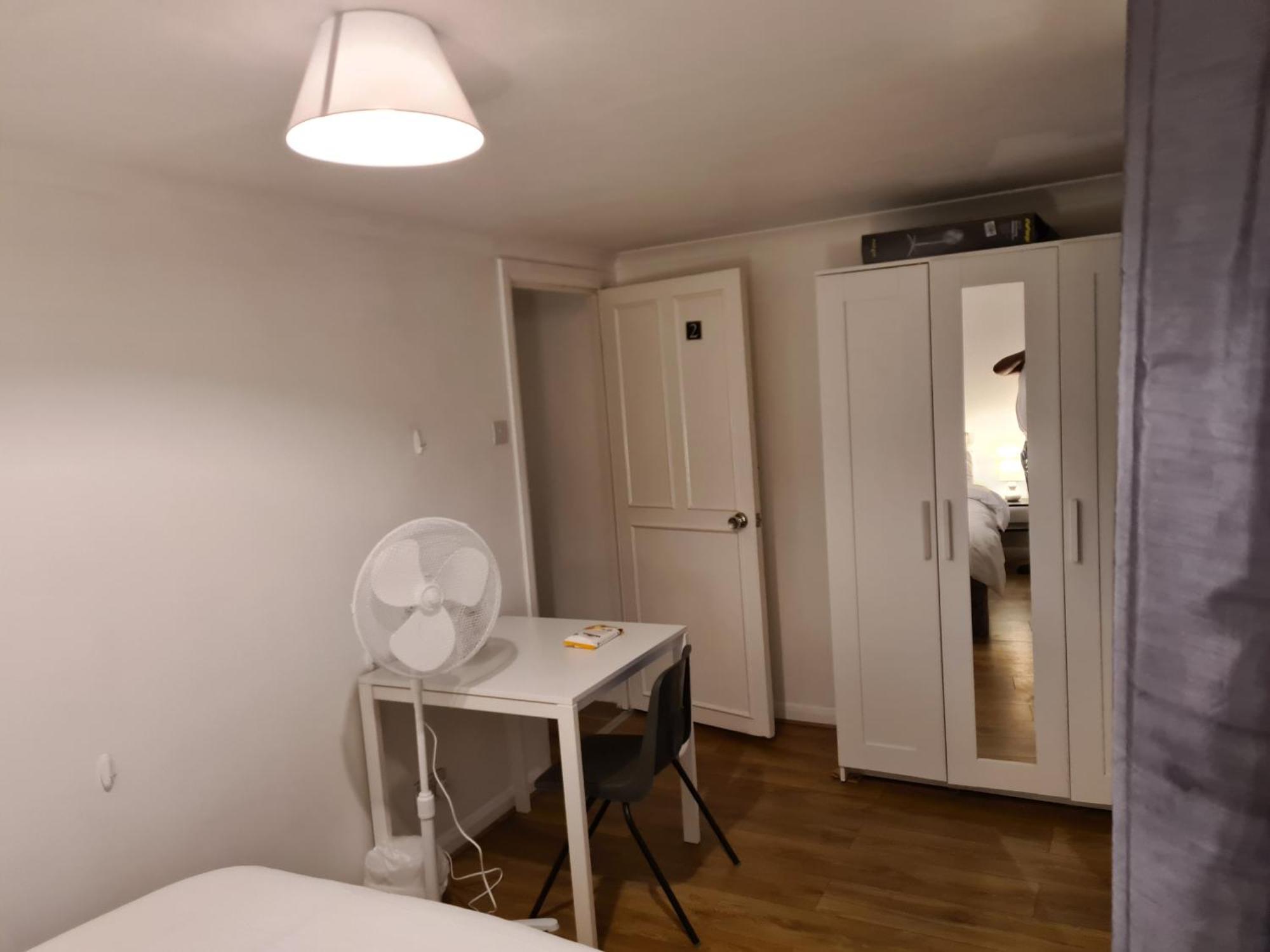 4br-2ensuite-10mincentrallondon-sleeps11-parking Сasa de vacaciones