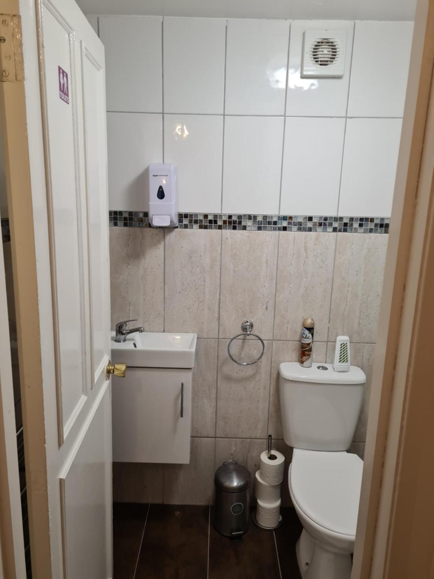 Vakantiehuis 4br-2ensuite-10mincentrallondon-sleeps11-parking Londen