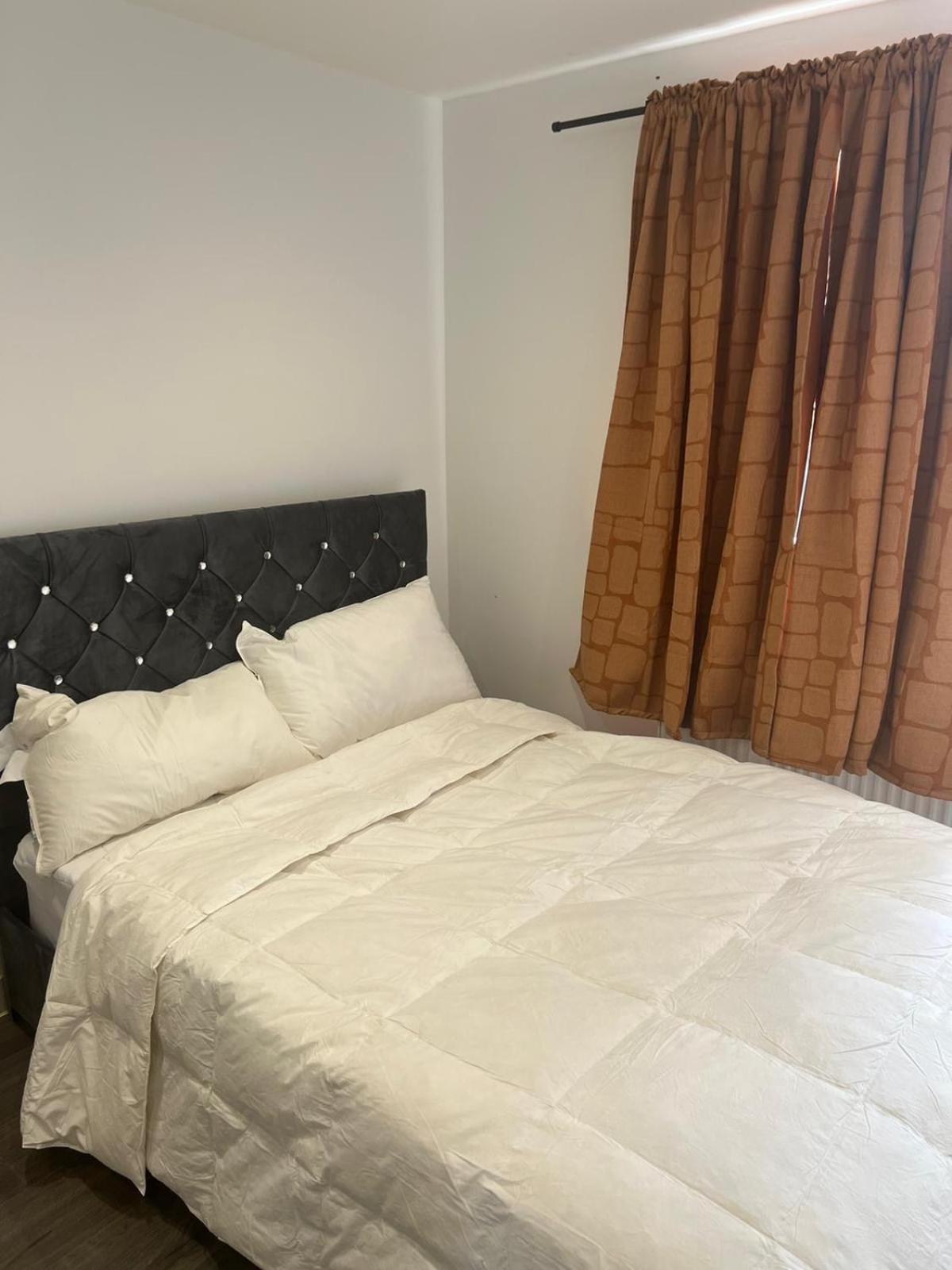 Redline Homes Holiday home *