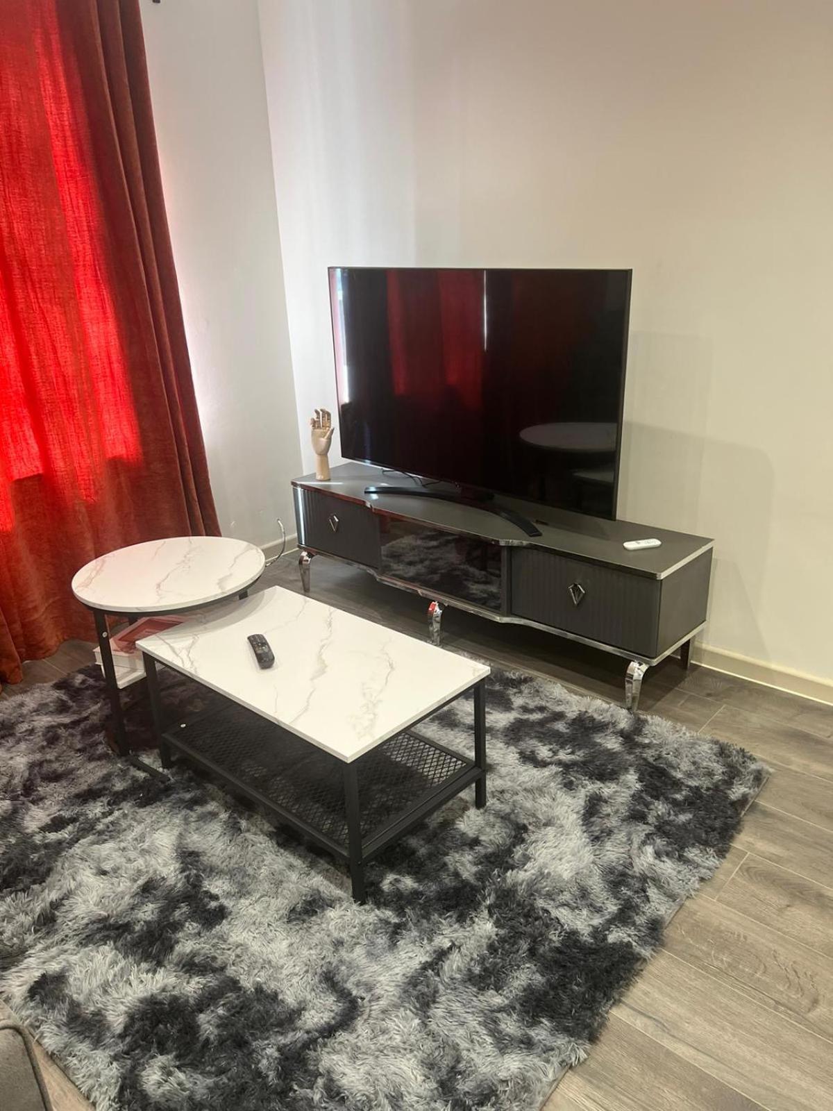 Redline Homes Holiday home