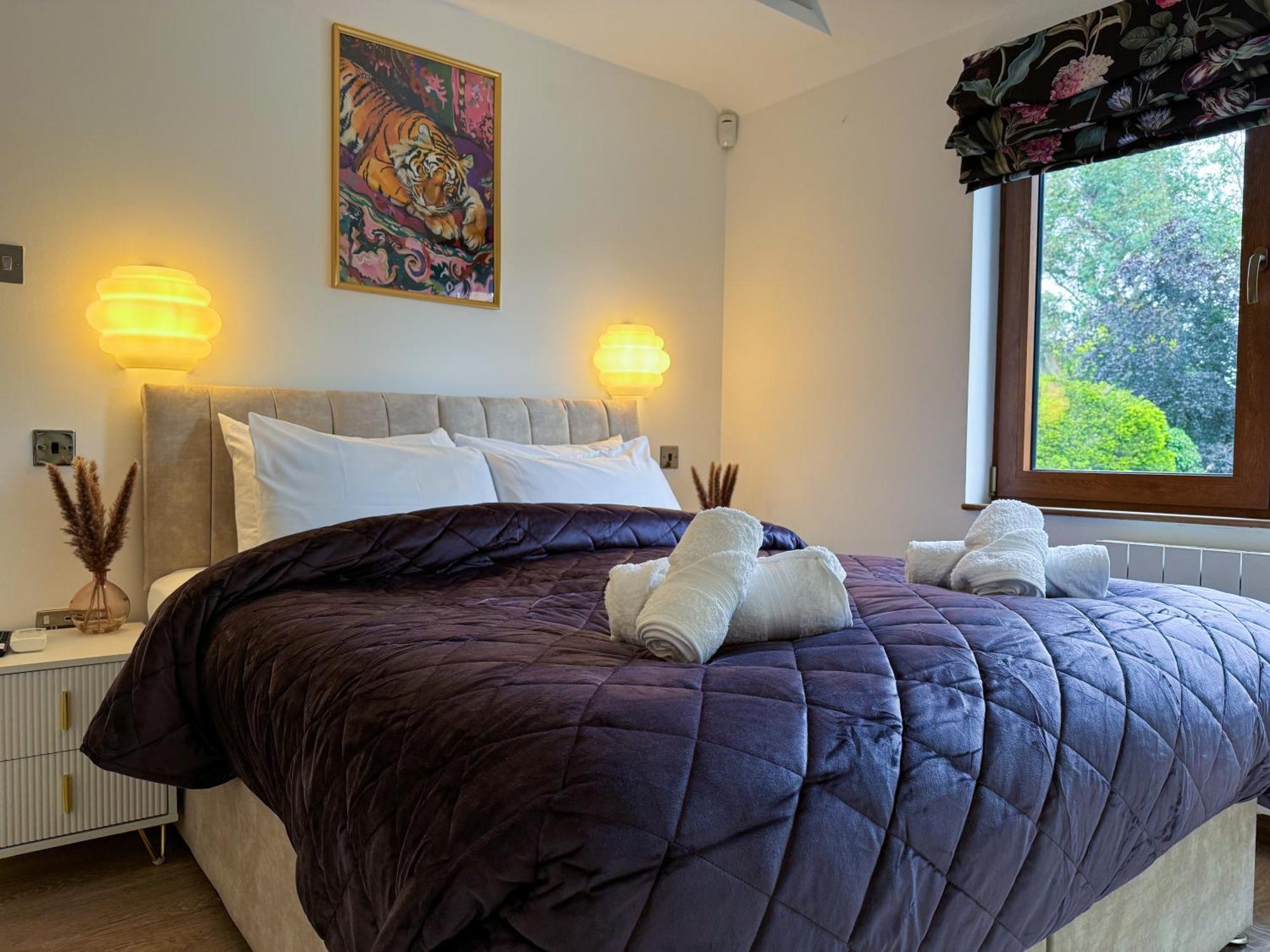 Luxurious 3bed House With Bath & Garden Londen