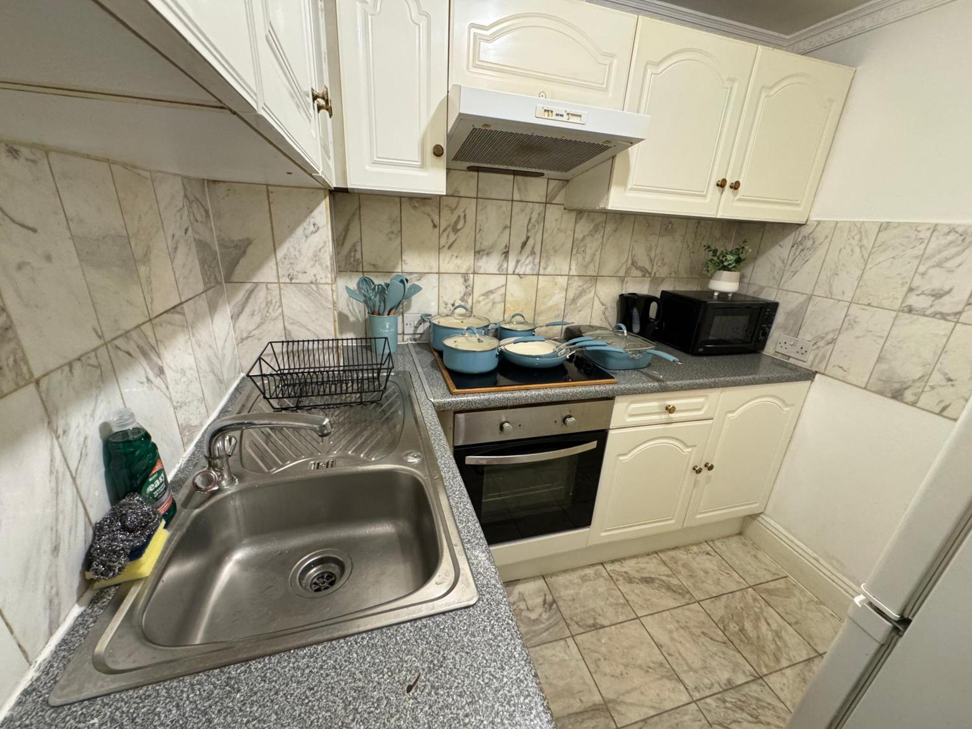 Appartement And Affordable Flat For 6 People In Zone 1 - Baker Street - With Breakfast Included Londen