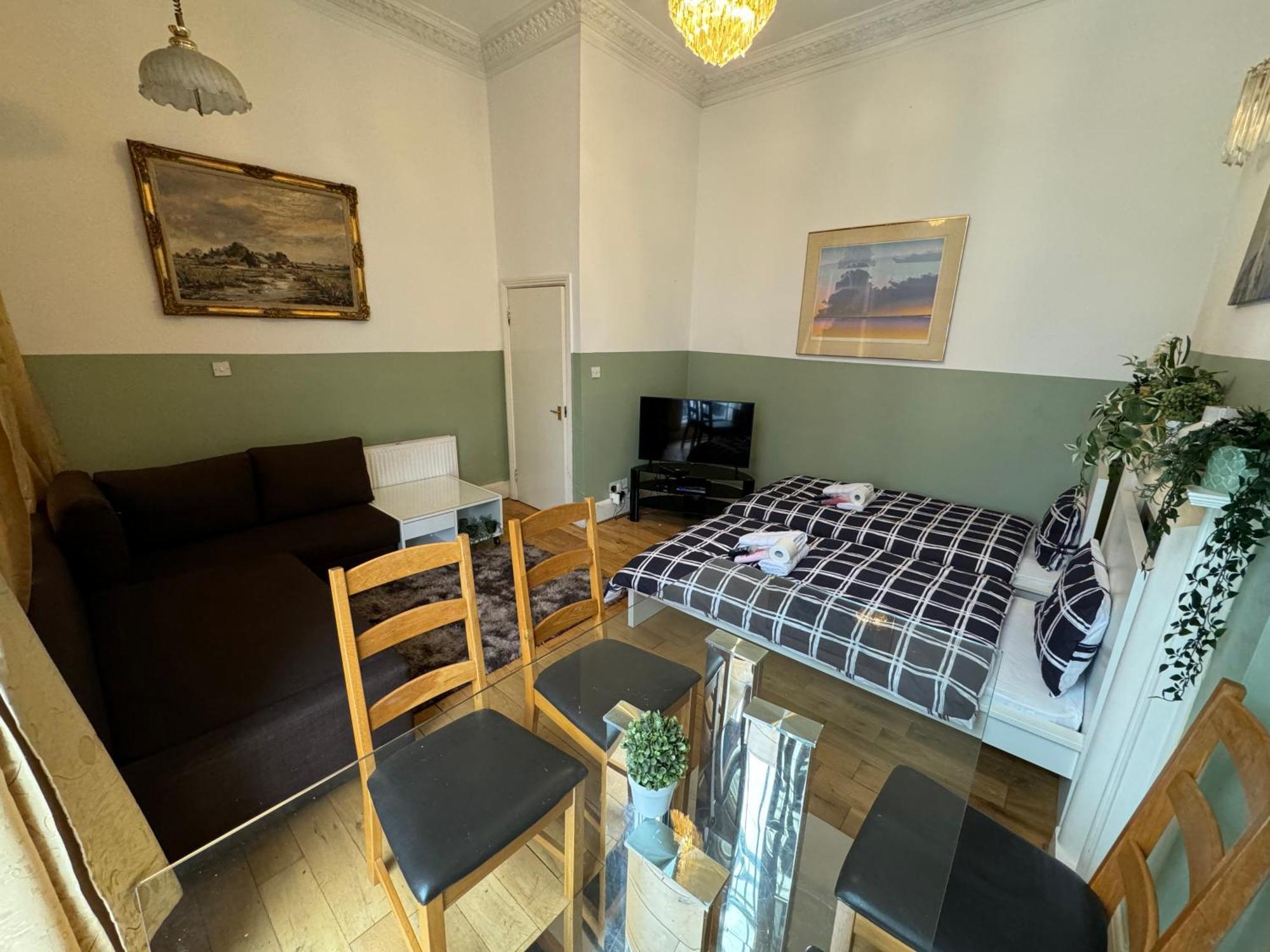 Appartement And Affordable Flat For 6 People In Zone 1 - Baker Street - With Breakfast Included Londen