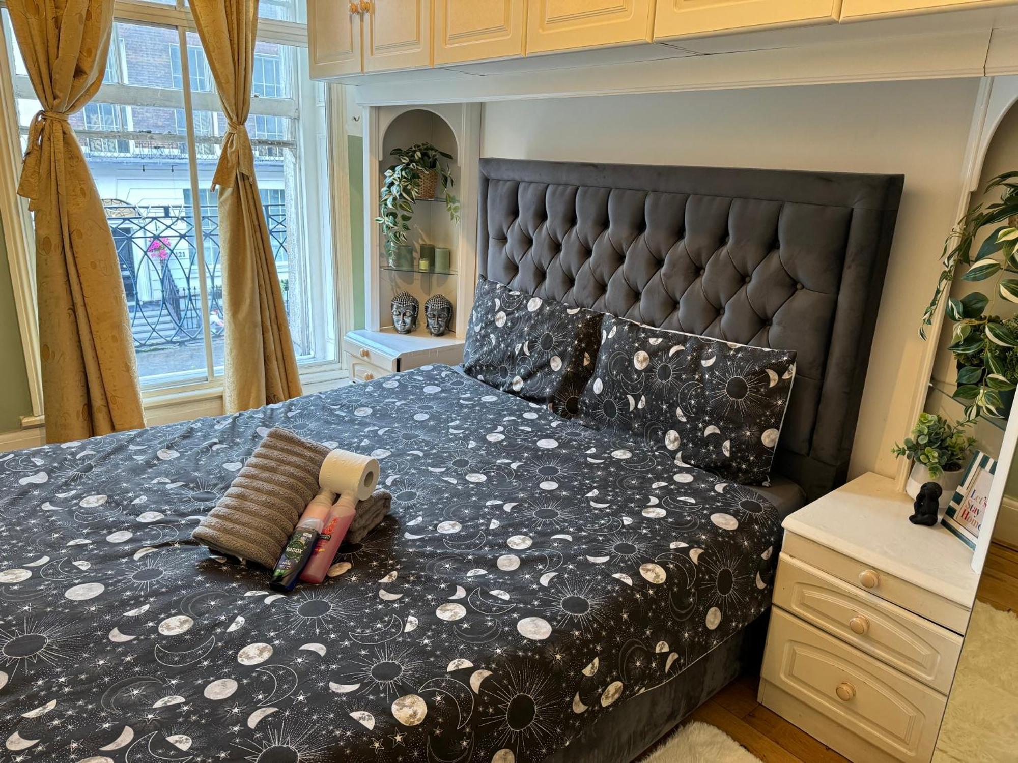 And Affordable Flat For 6 People In Zone 1 - Baker Street - With Breakfast Included * Londres