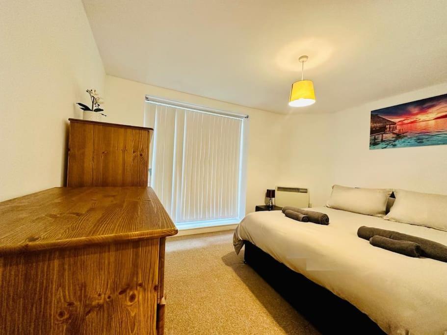 Leilighet Stylish 2mins From Major Station London