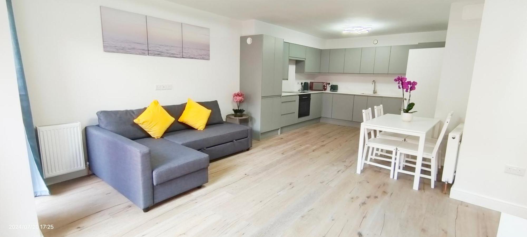 Spacious 2b2b With Garden Apartment