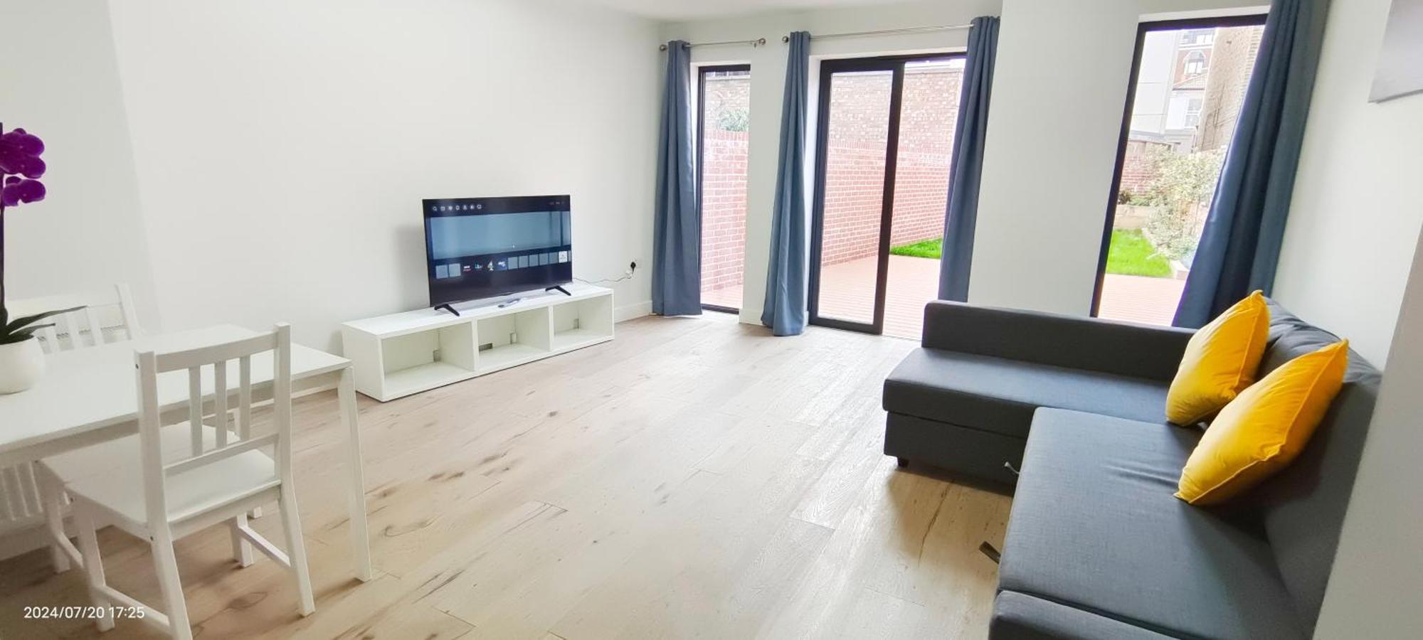Spacious 2b2b With Garden Apartment London