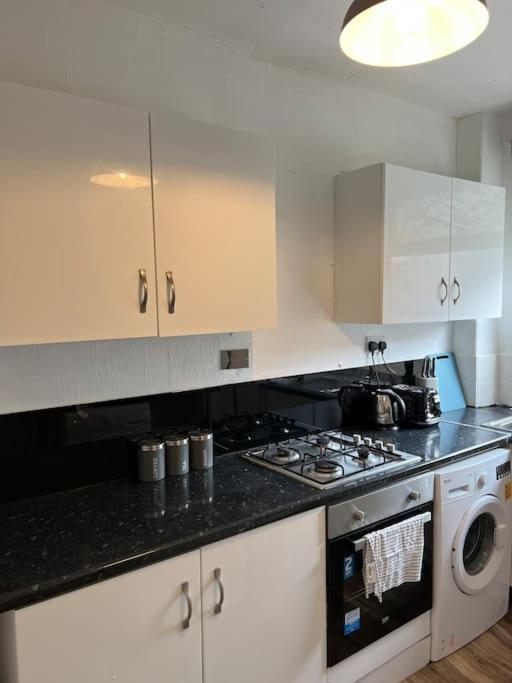 Lovely 4 Bedroom Spacious House In Camden Town-central Holiday home