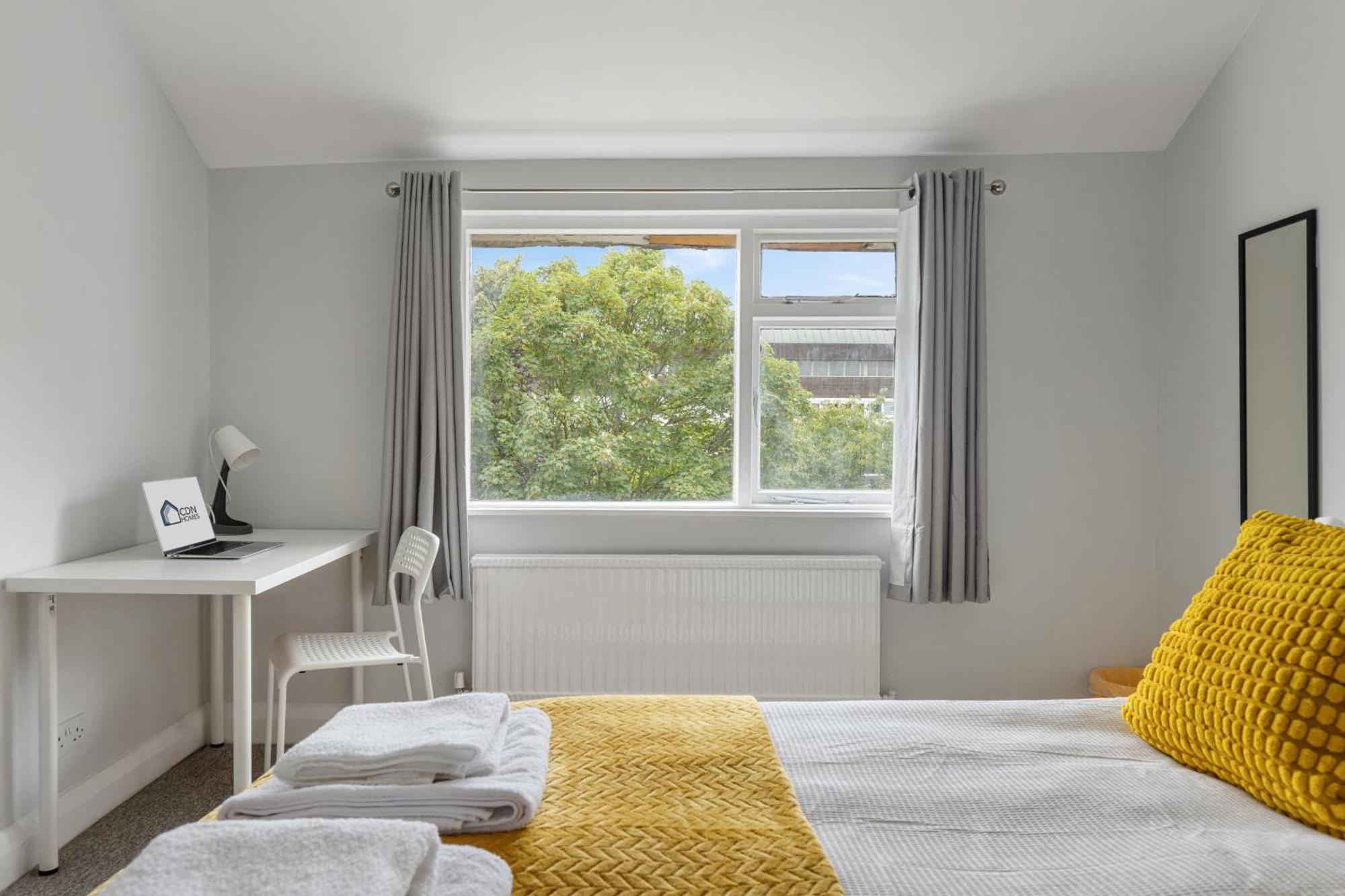 Archway Abode - Close To