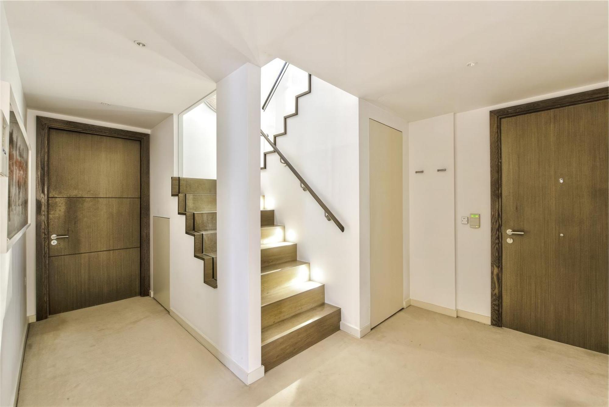 Whitecross Apartment