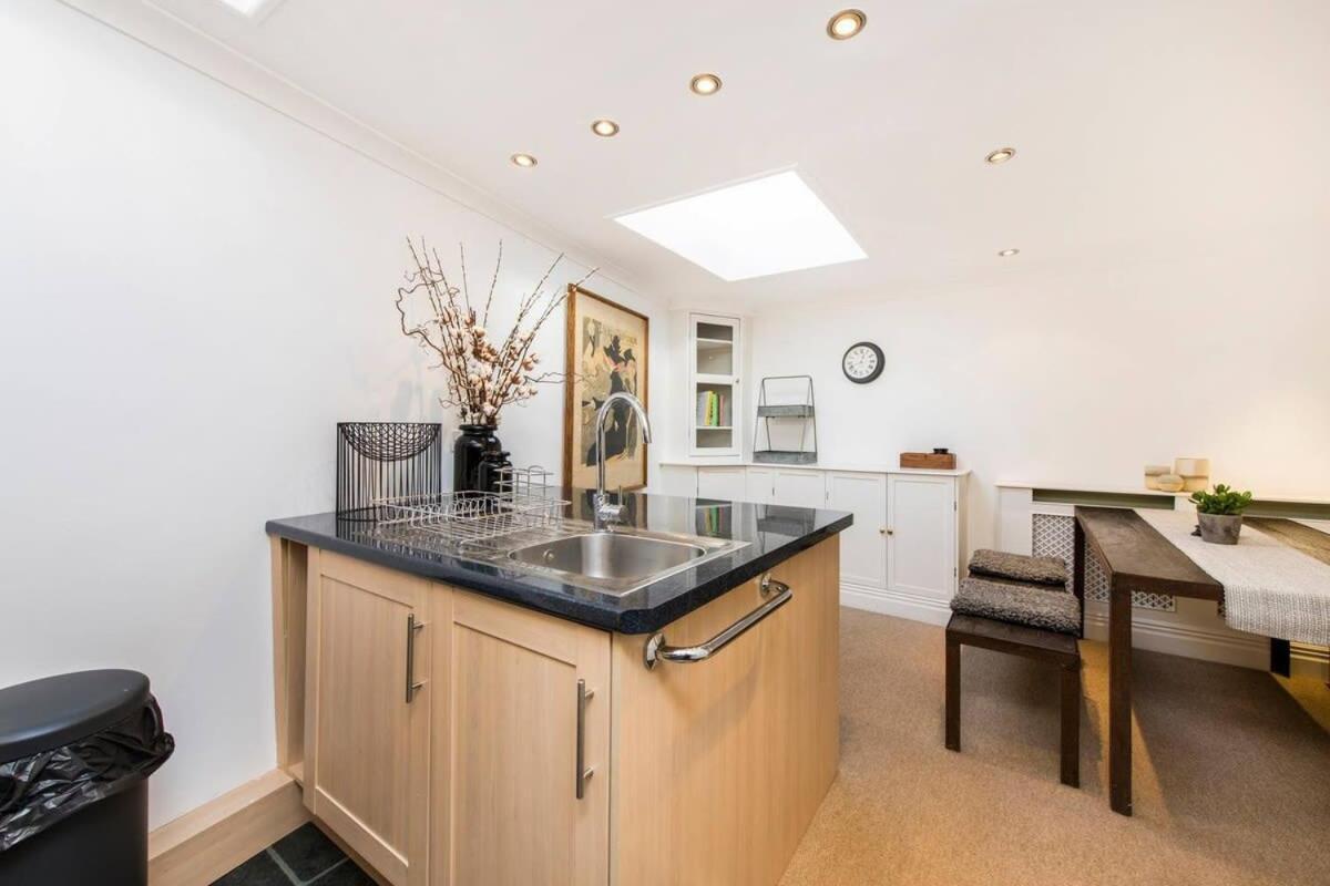 Idyllic Mews In Fantastic Location! Apartment *