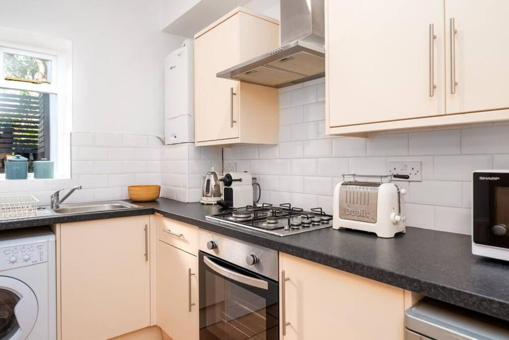 Beautiful & Cosy 1-bedroom In Clapham Apartment
