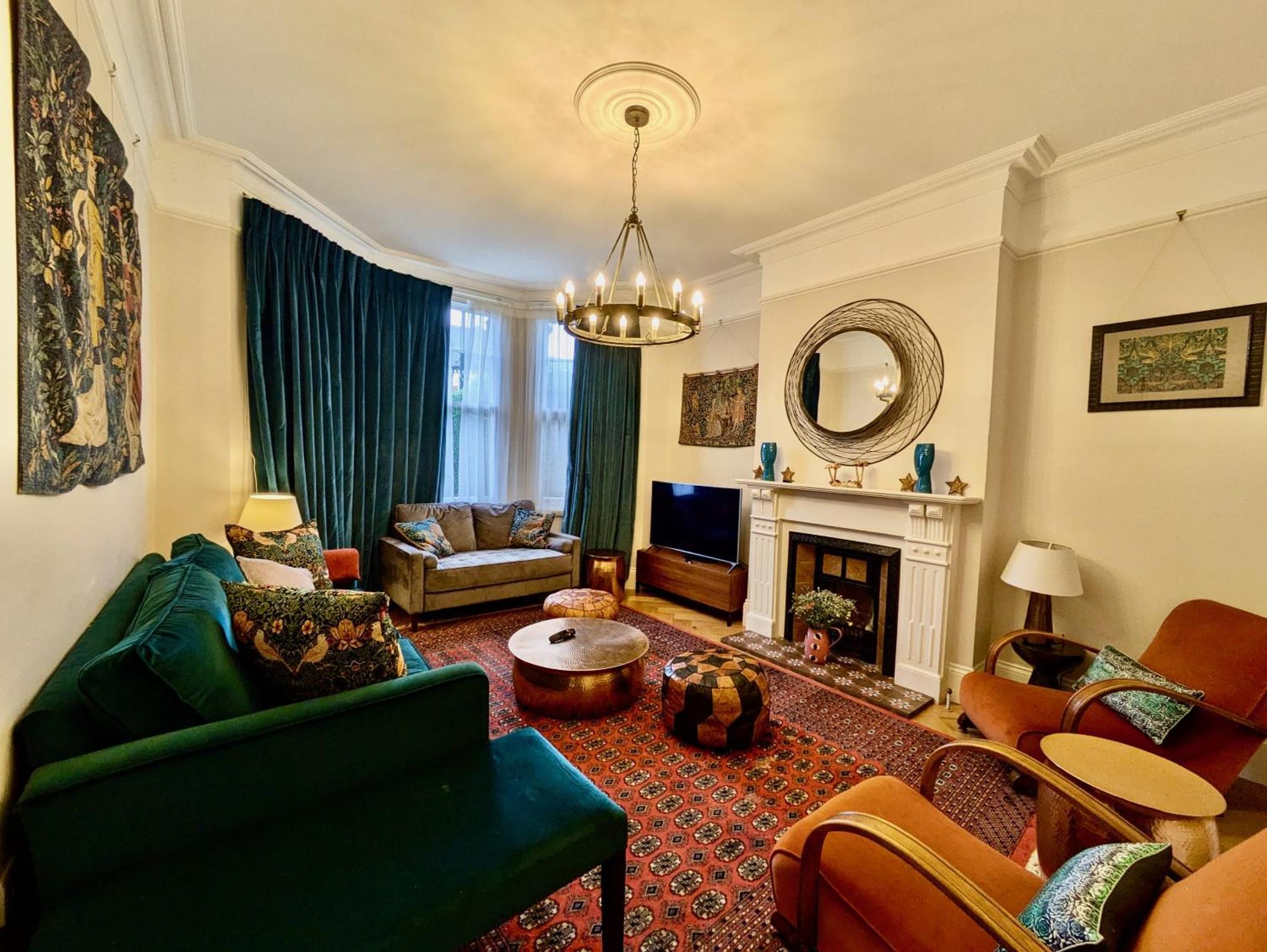 Impressive 5br Family In Leafy Feriehus *