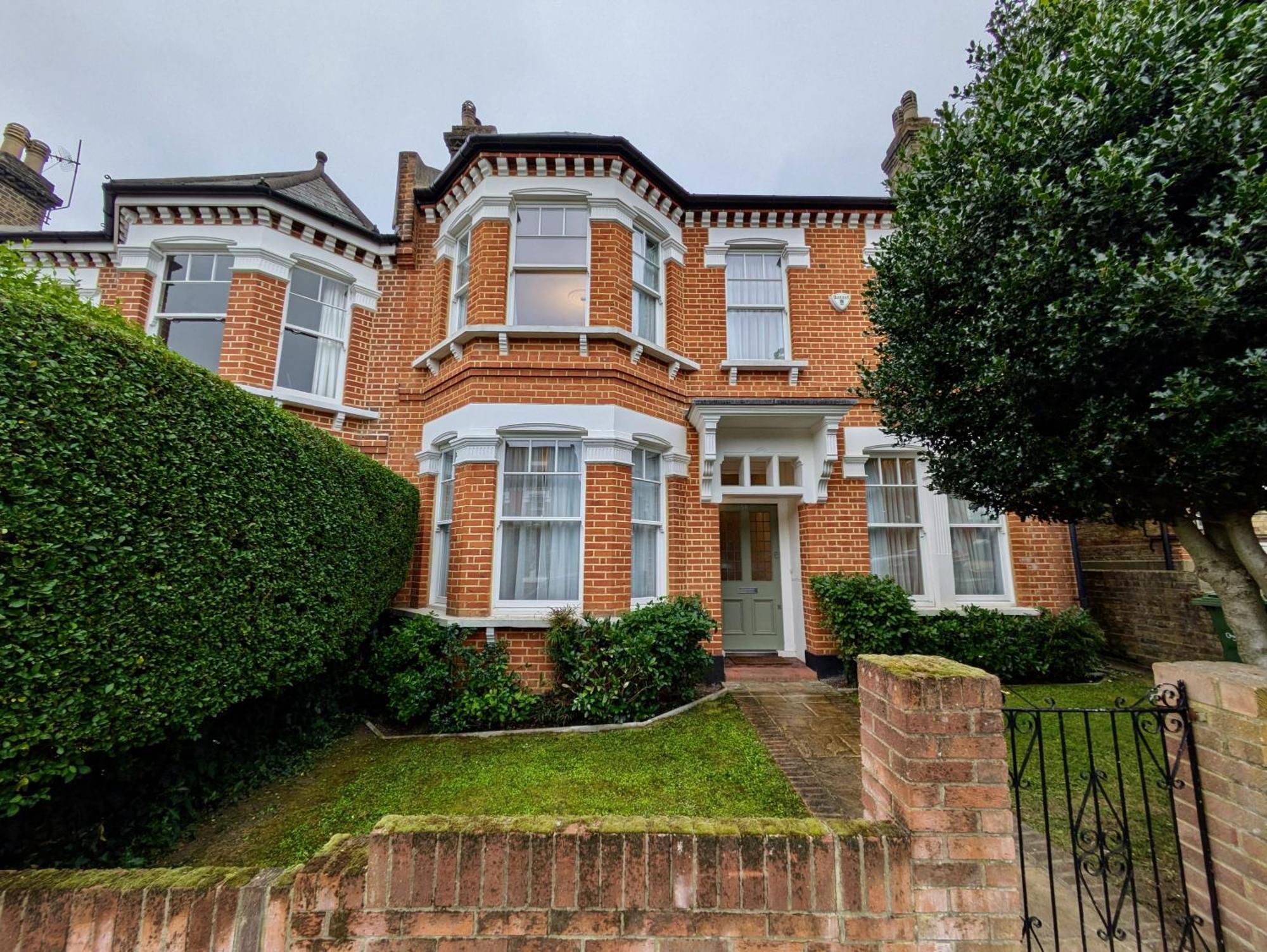 Feriehus Impressive 5br Family In Leafy