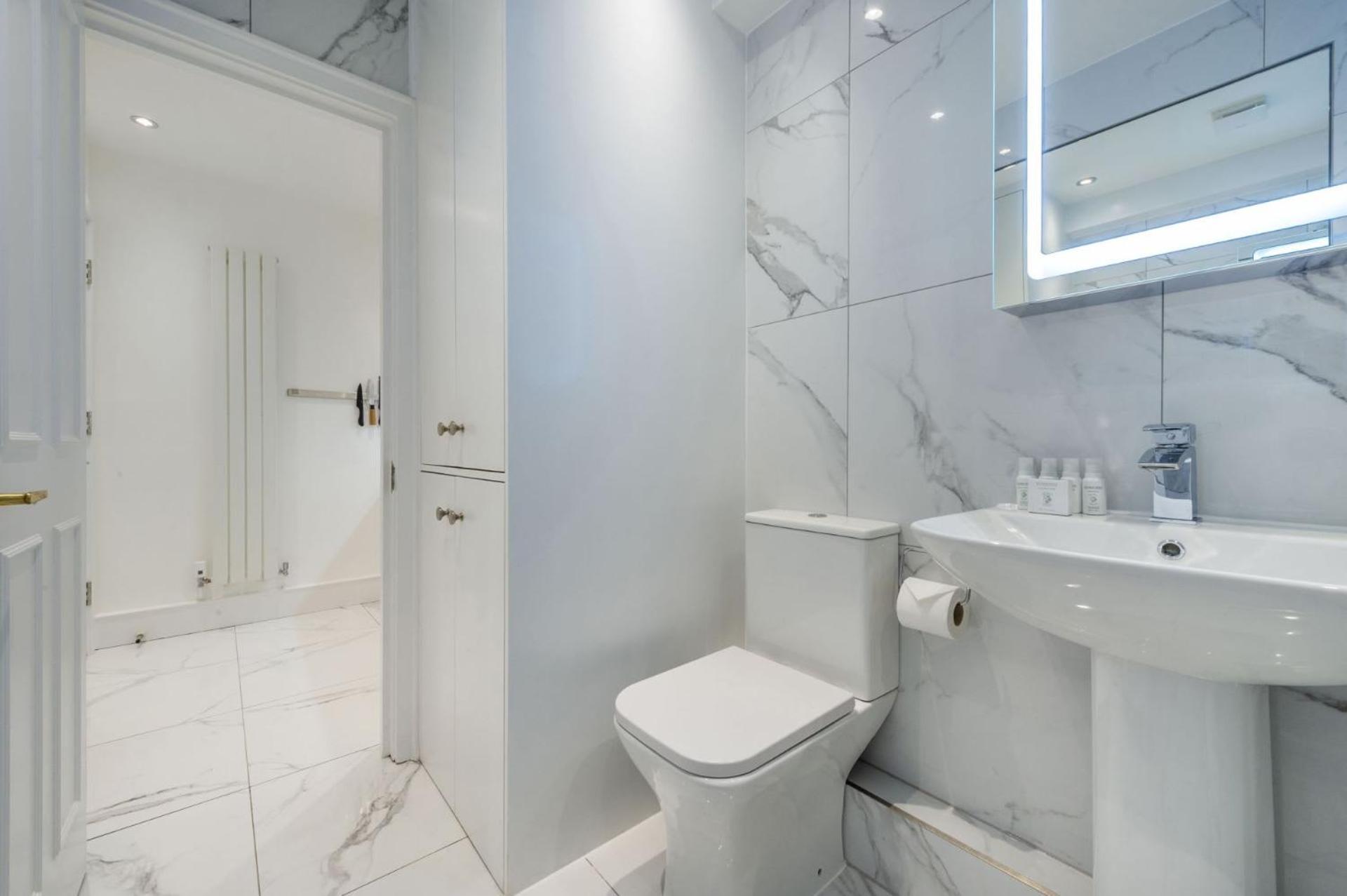 The Fairytale - Fitzrovia - By Frankie Says Appartement Londen