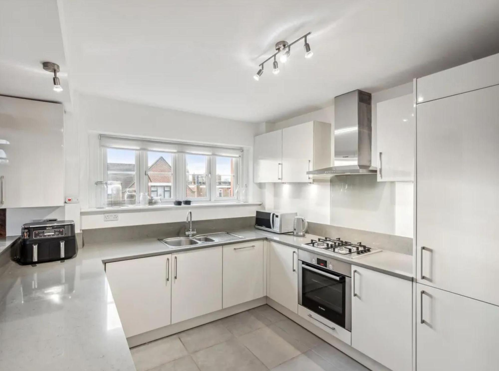 Spitalfields Sanctuary 2 Bed 2 Bath 100sqm Aprt