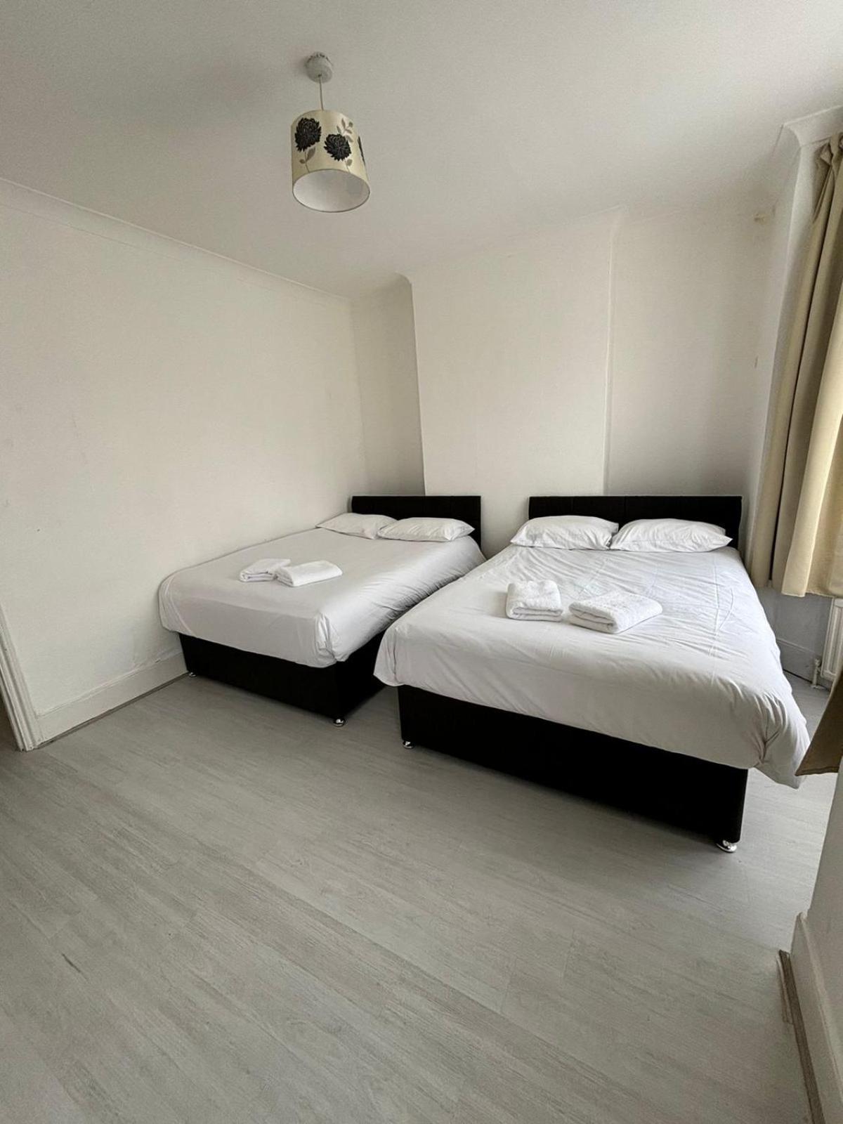 East 2 Bedroom Flat Londen