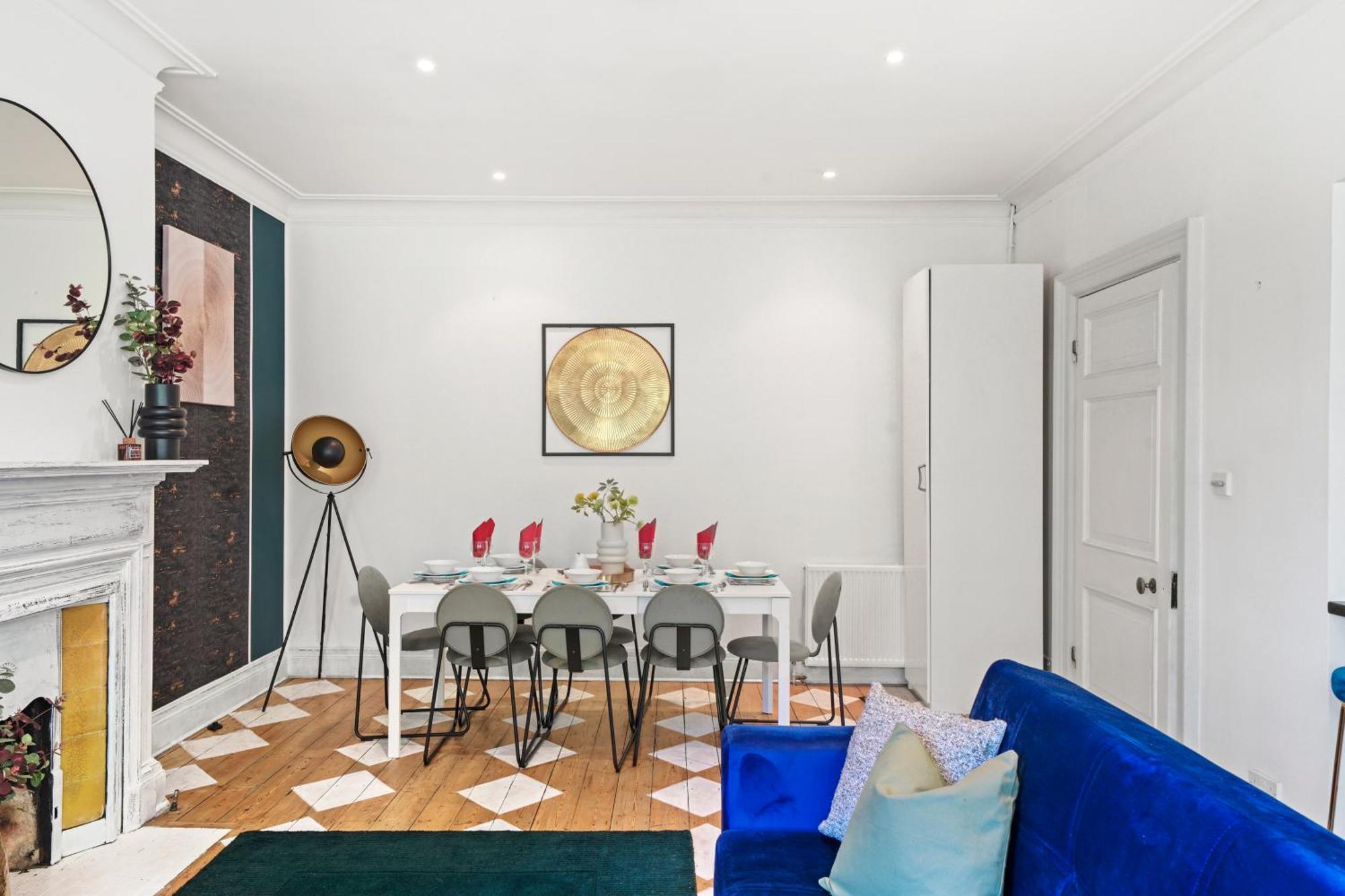Modern Deluxe 3 Bed In Putney - Parking *