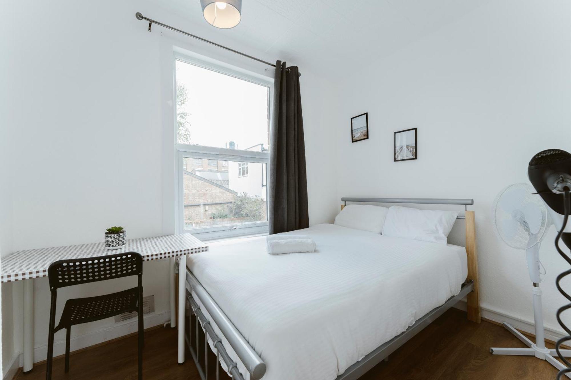 Guest house Manor House Great To London