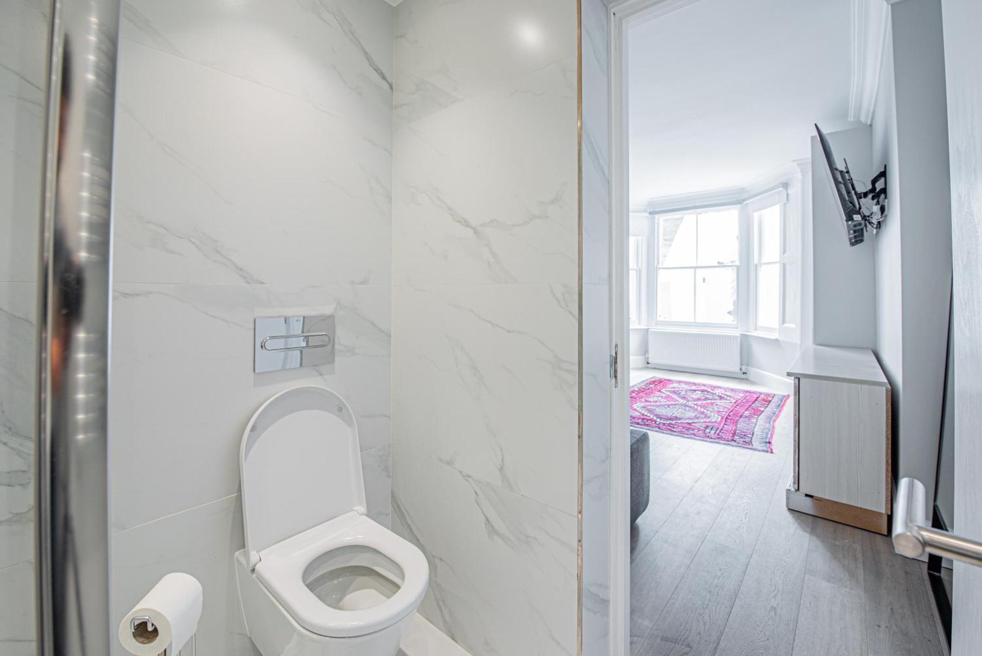 Stylish 3 Bedroom Flat In Little Venice Apartment