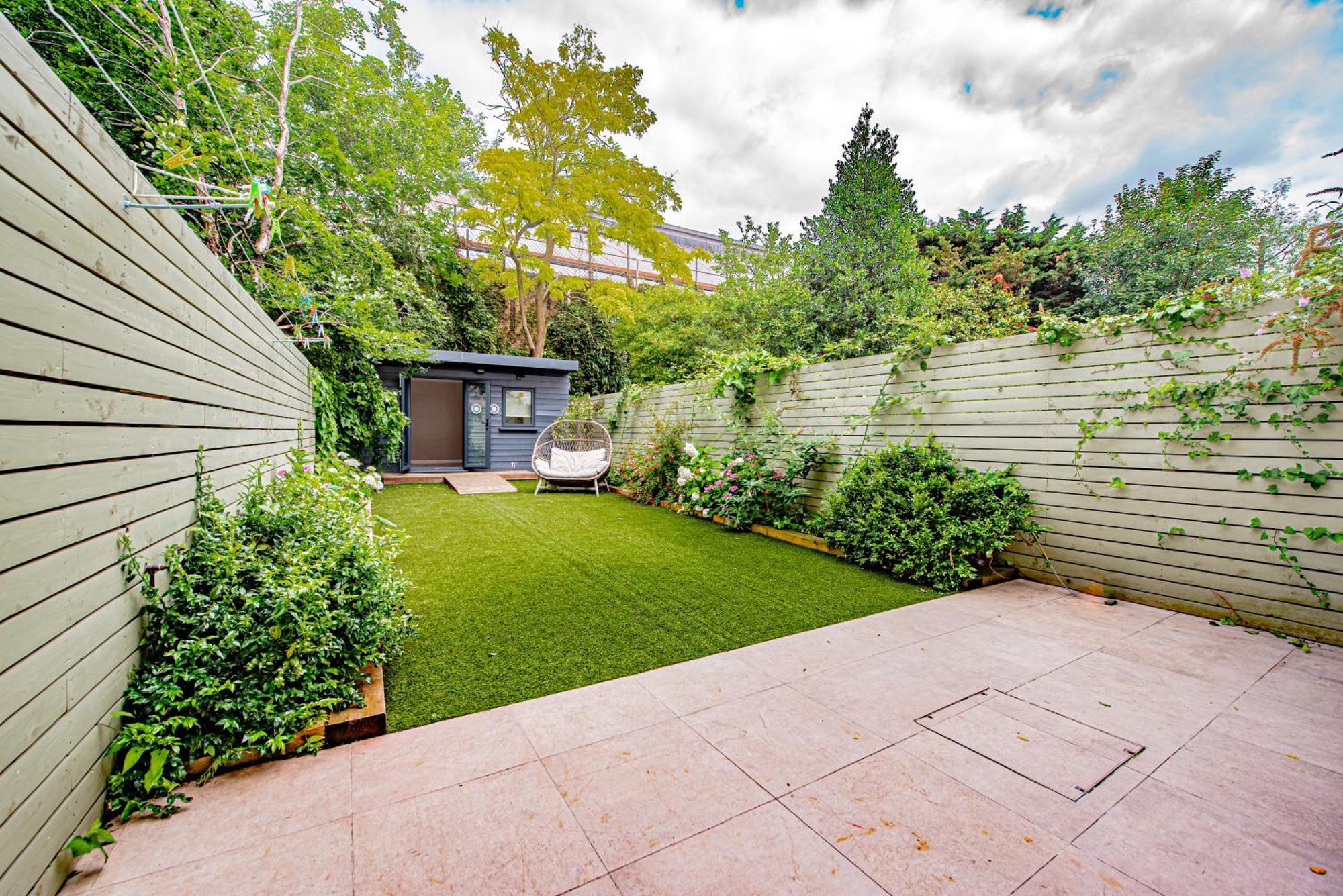 Stylish 3 Bedroom Flat In Little Venice Apartment
