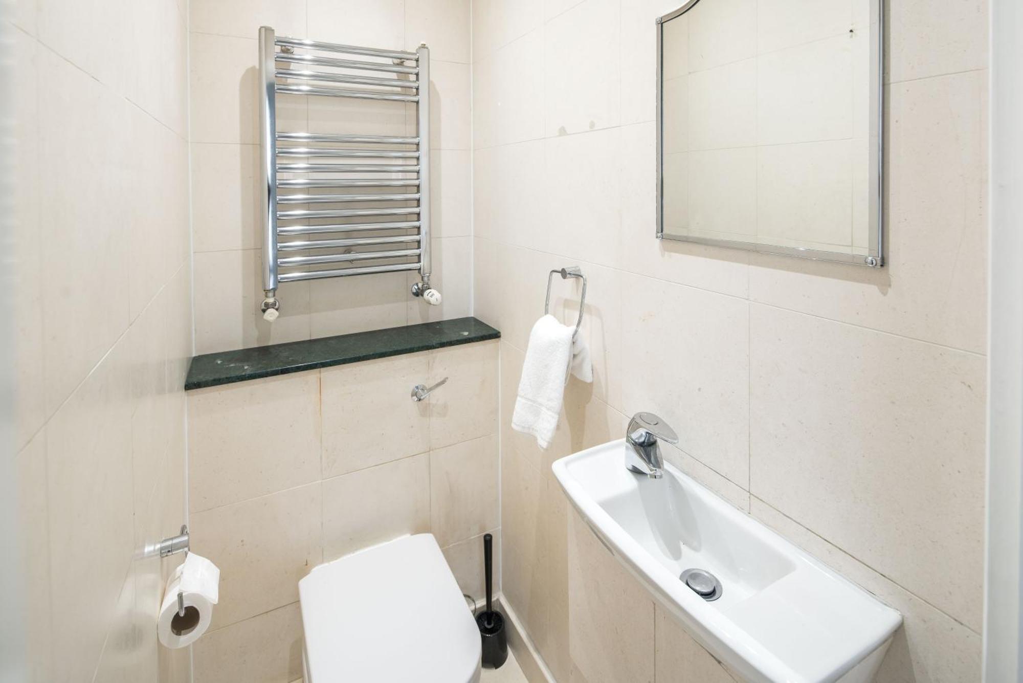 5bedroom-centralac-selfridges-mayfair-marylebone-bakerstreet-oxfrodstreet-bondstreet-modern Luxuryvilla