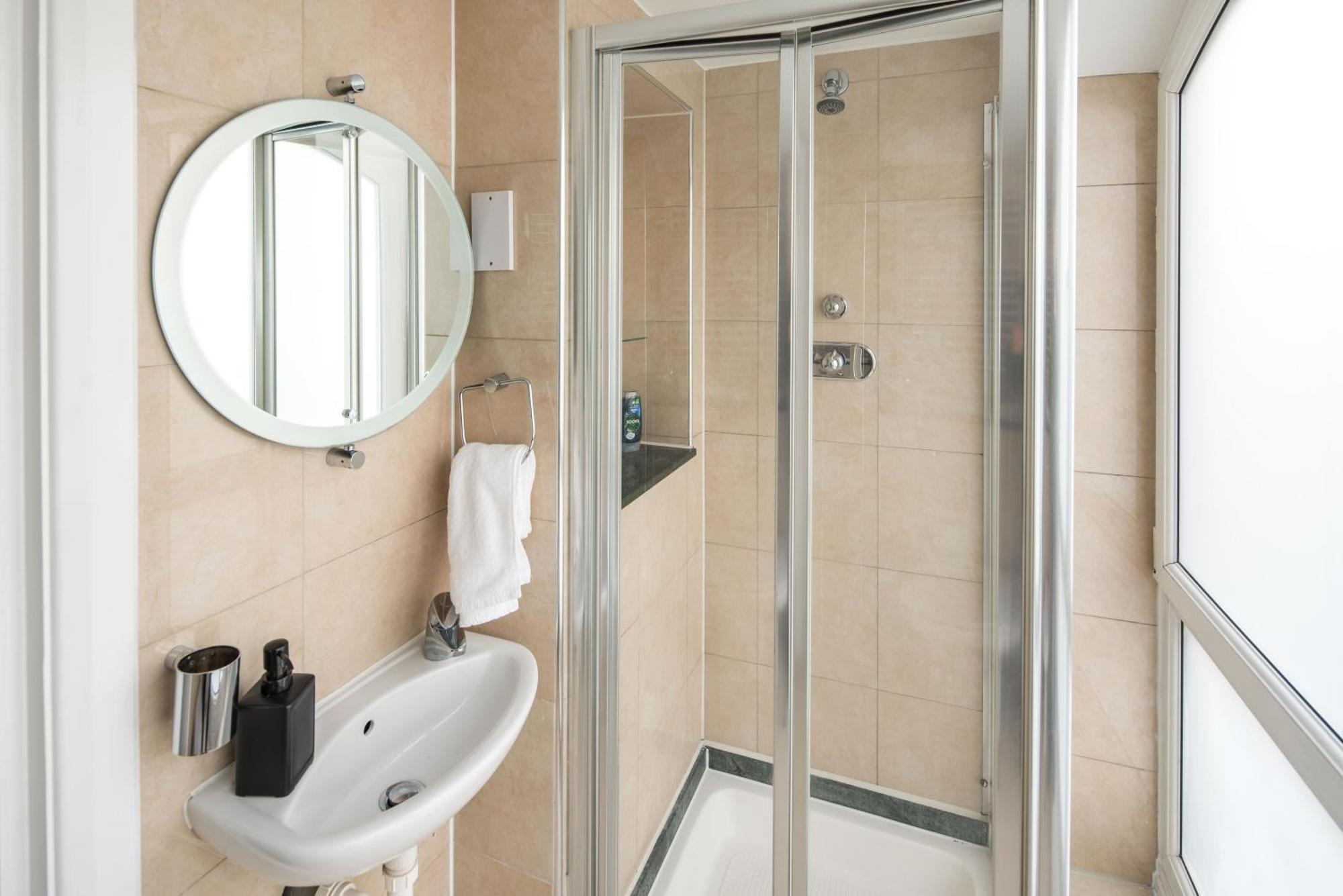 5bedroom-centralac-selfridges-mayfair-marylebone-bakerstreet-oxfrodstreet-bondstreet-modern Luxuryvilla Appartement Londen
