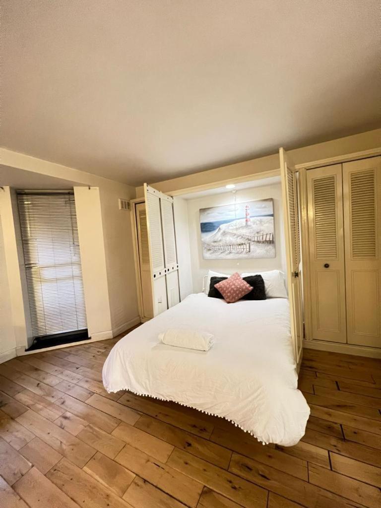 Chelsea Studio - Sleeps 4 - Near Cromwell Hospital Apartamento