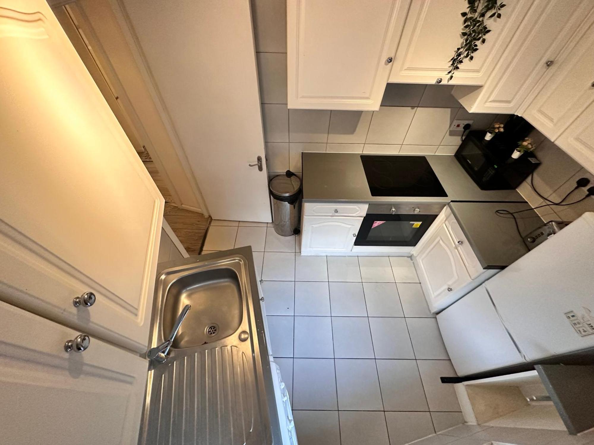 Chelsea Studio - Sleeps 4 - Near Cromwell Hospital Apartamento Londres
