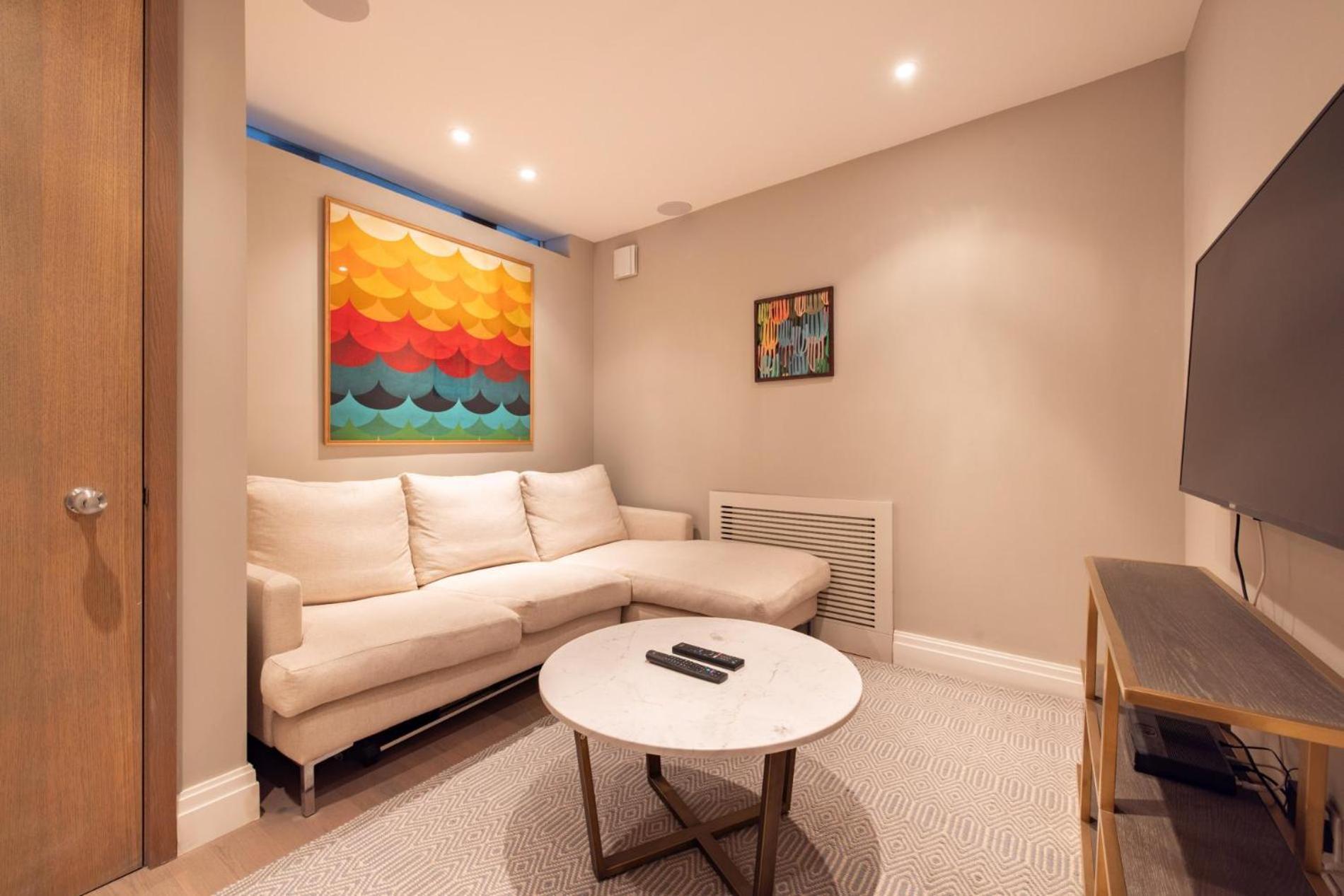 Sunny In Chelsea - Luxurious 3 Bedroom Chelsea Ferienhaus