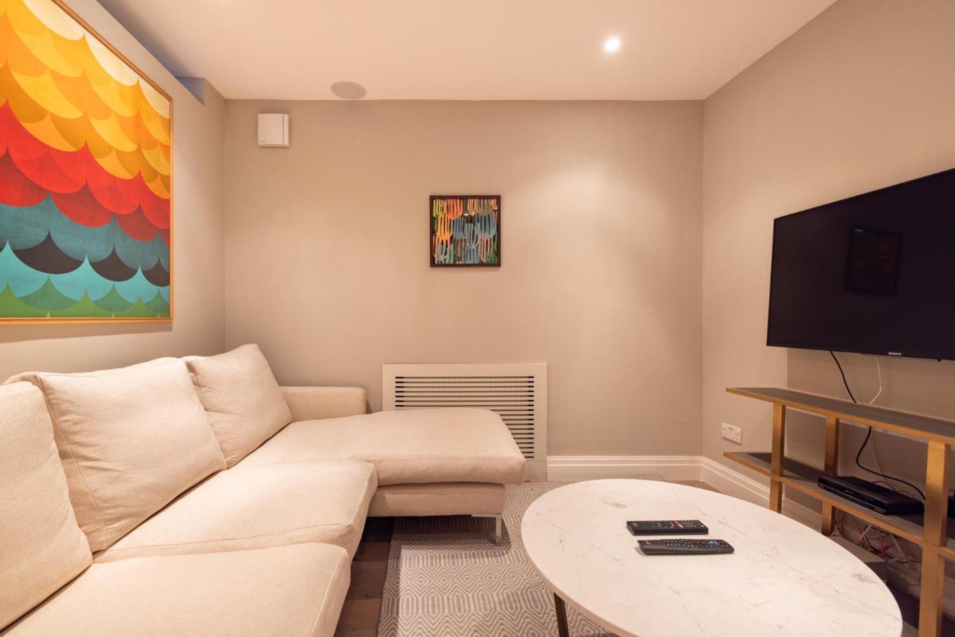 Sunny In Chelsea - Luxurious 3 Bedroom Chelsea Ferienhaus *