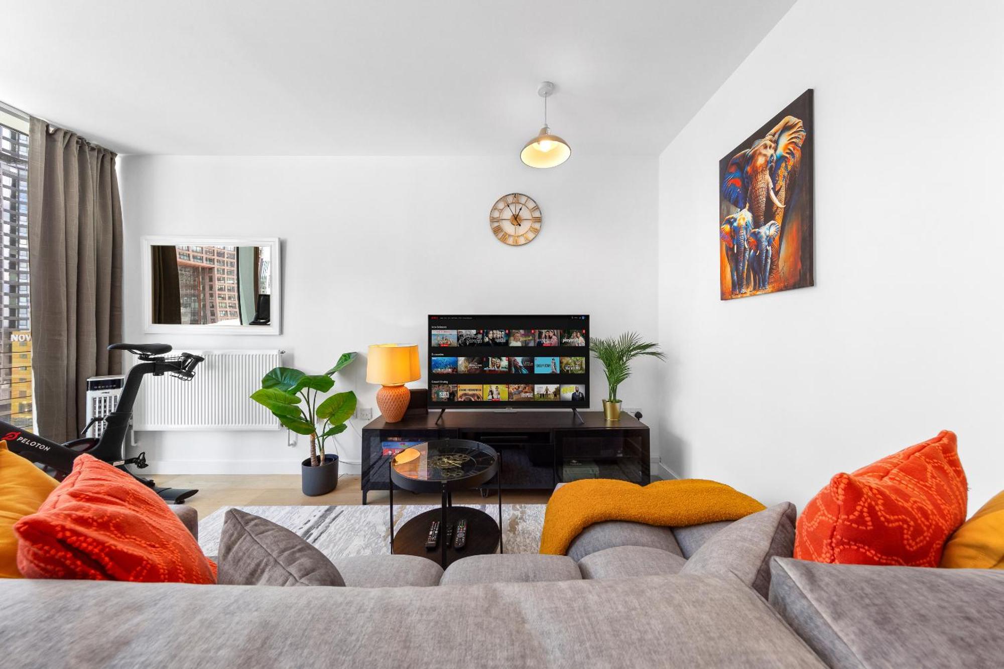Canary Wharf Apartment * London