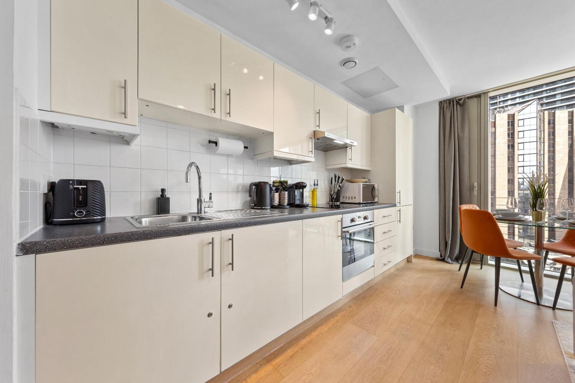 Canary Wharf Apartment