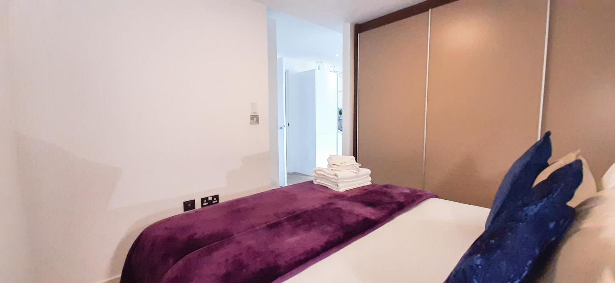 Mysquare Shoreditch High Street Apartment London